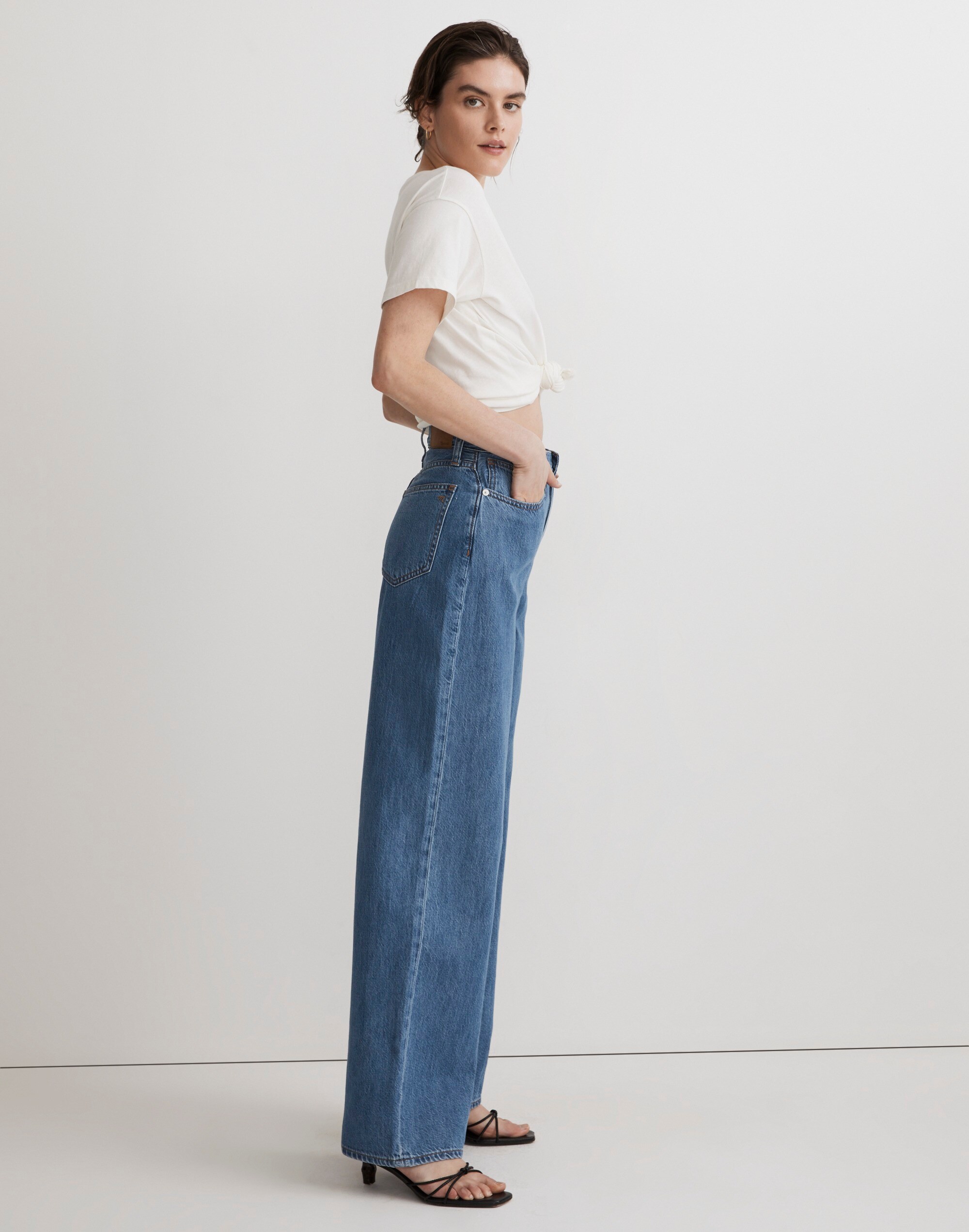 Superwide-Leg Jeans in Lessard Wash Alternate Image 3