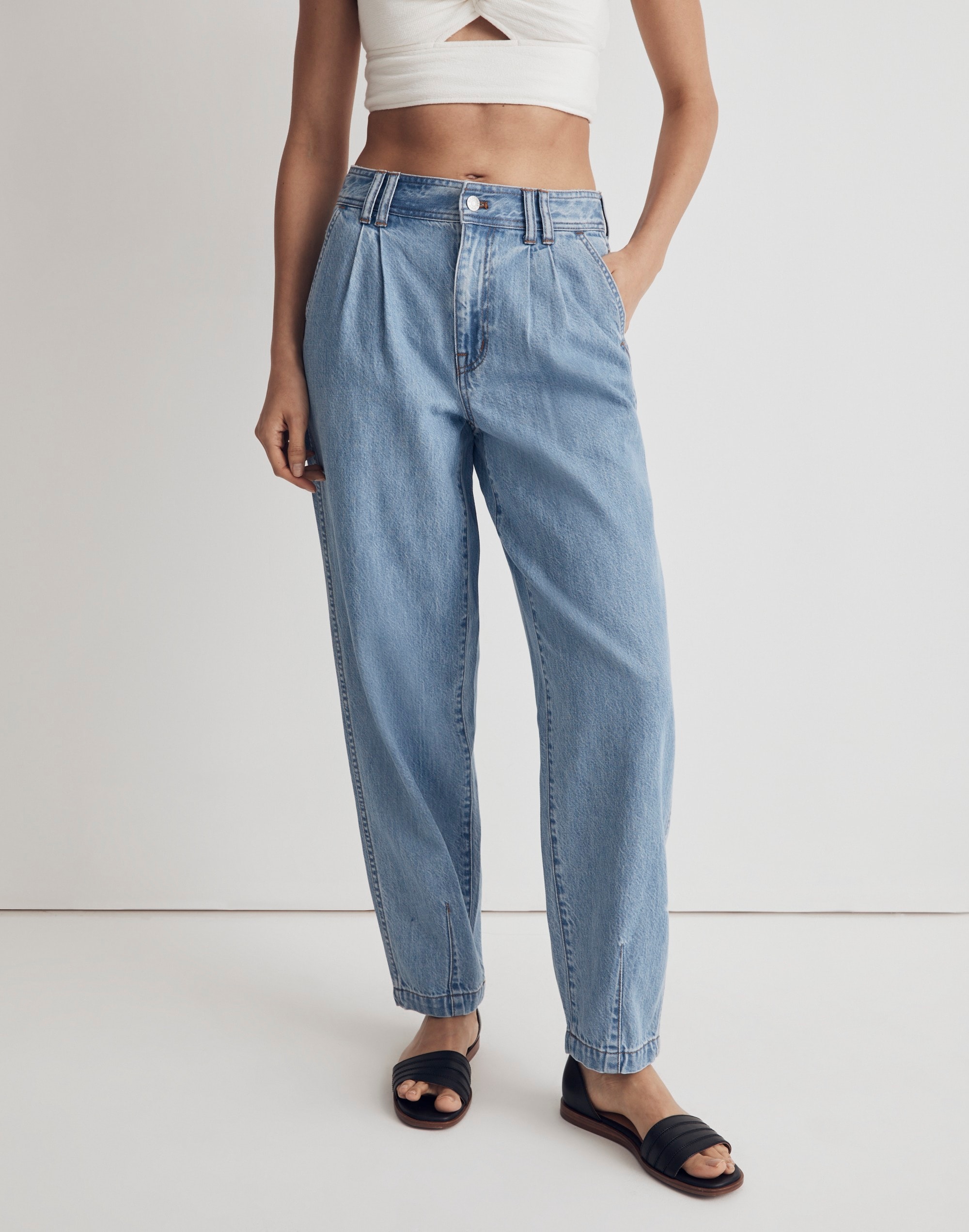 Baggy Tapered Jeans in Idarose Wash: Pleated Edition