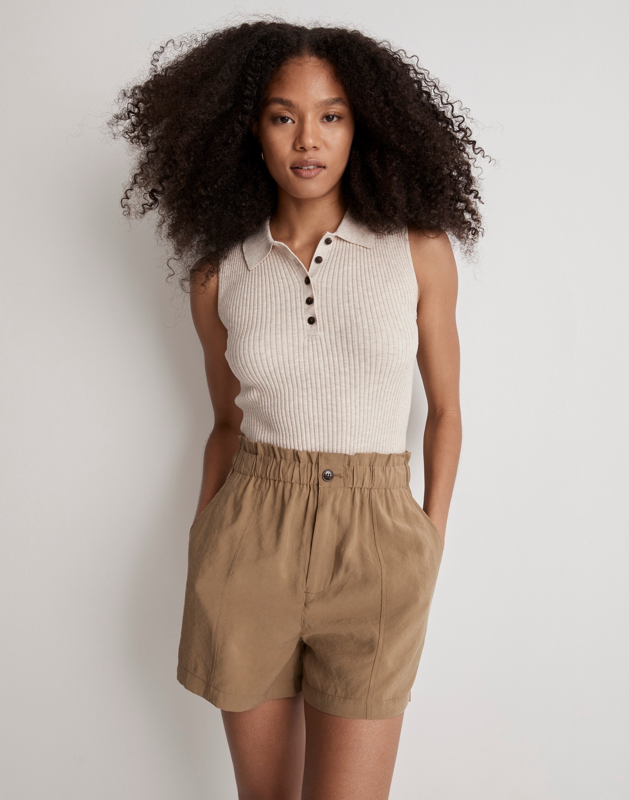 Seamed Pull-On Paperbag Shorts in Softdrape
