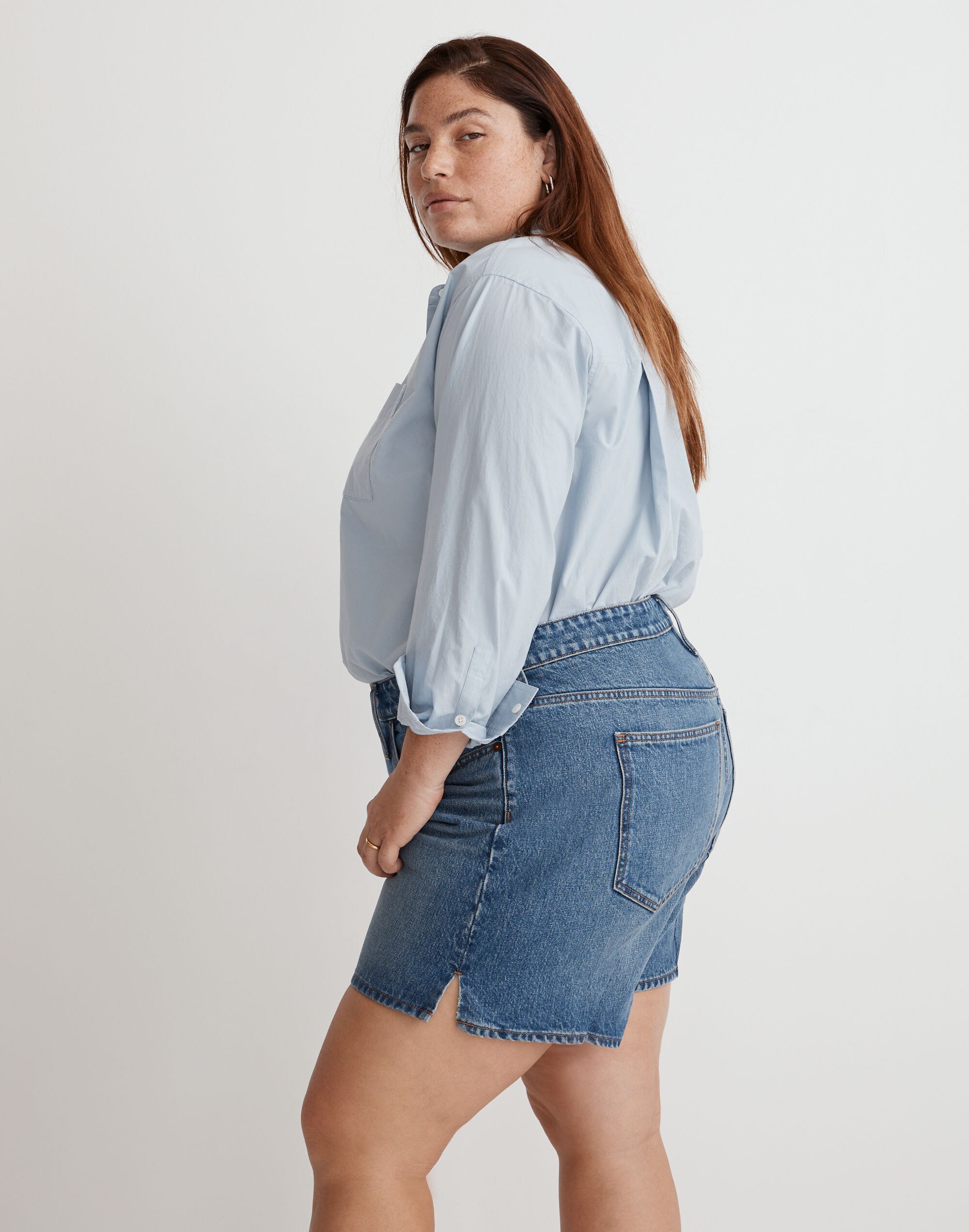 Plus Relaxed Mid-Length Denim Shorts in Kimbrough Wash: Side-Slit Edition