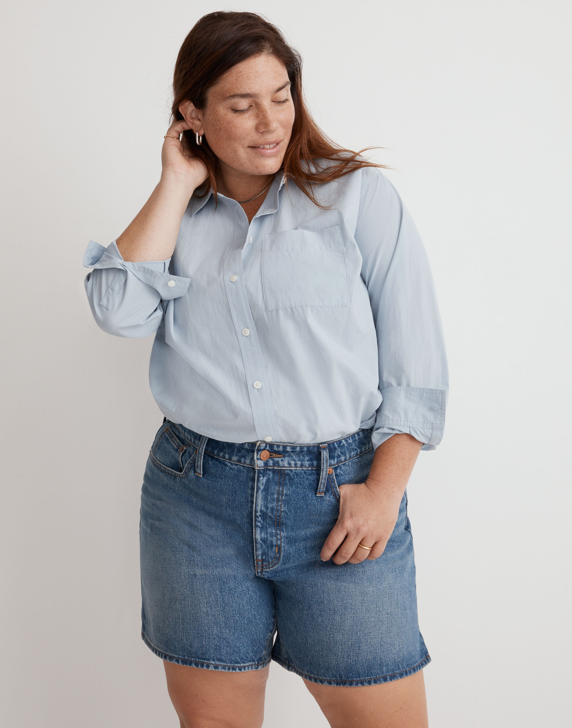 Plus Relaxed Mid-Length Denim Shorts in Kimbrough Wash: Side-Slit Edition