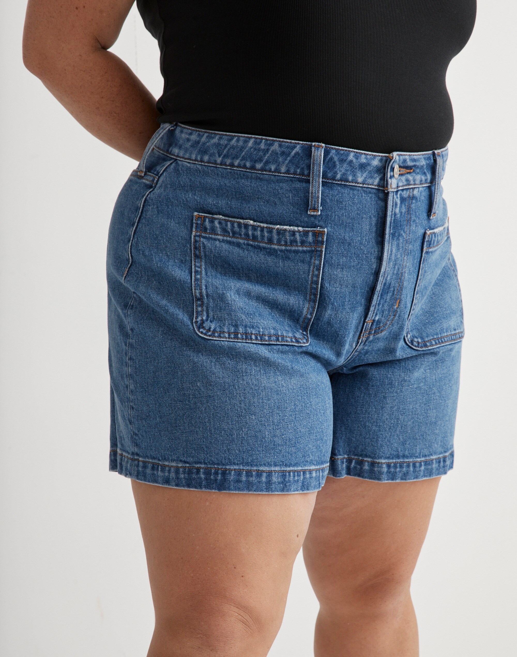 The Plus Curvy Emmett Short in Earlwood Wash: Patch Pocket Edition
