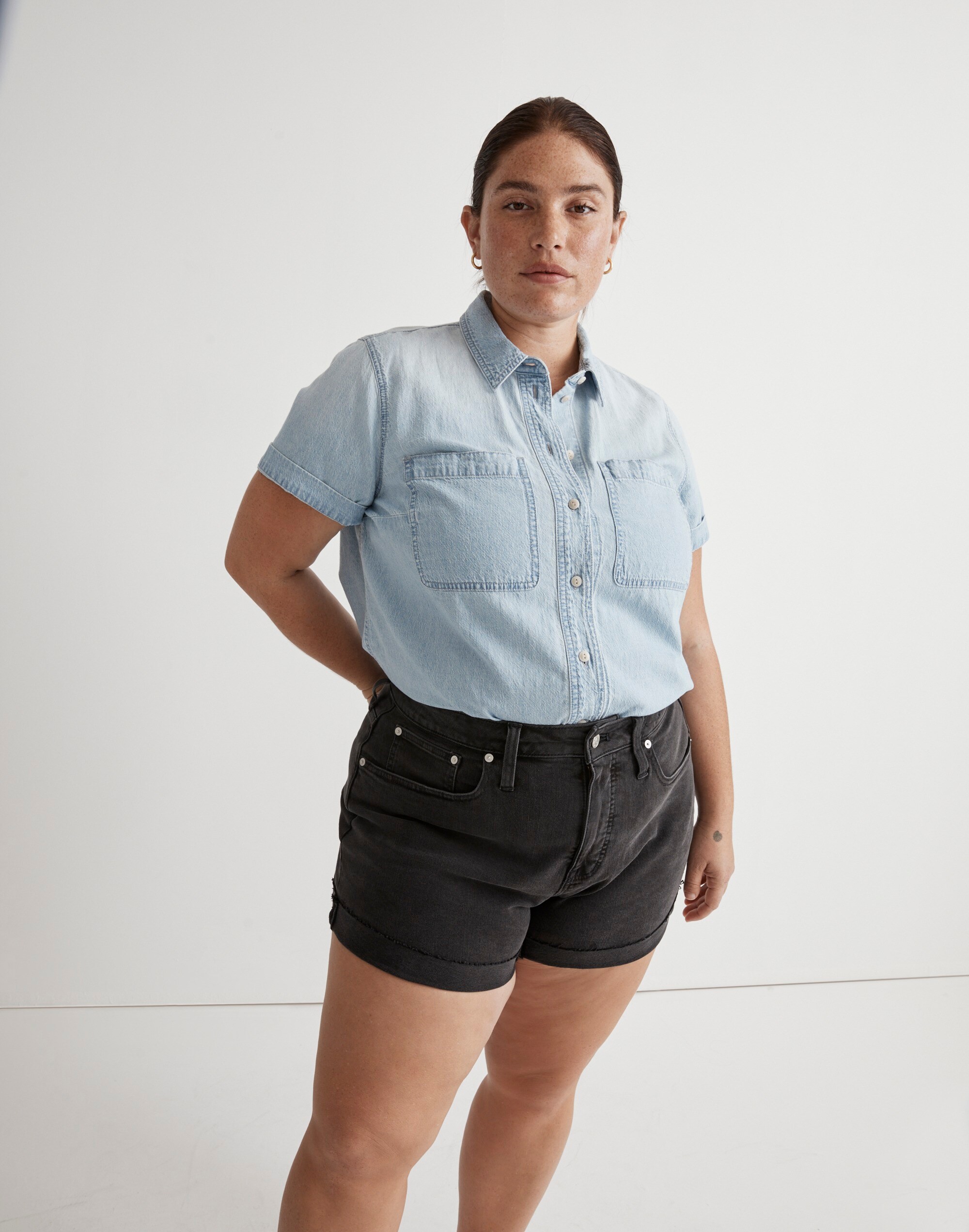Plus Curvy High-Rise Denim Shorts in Lunar Wash