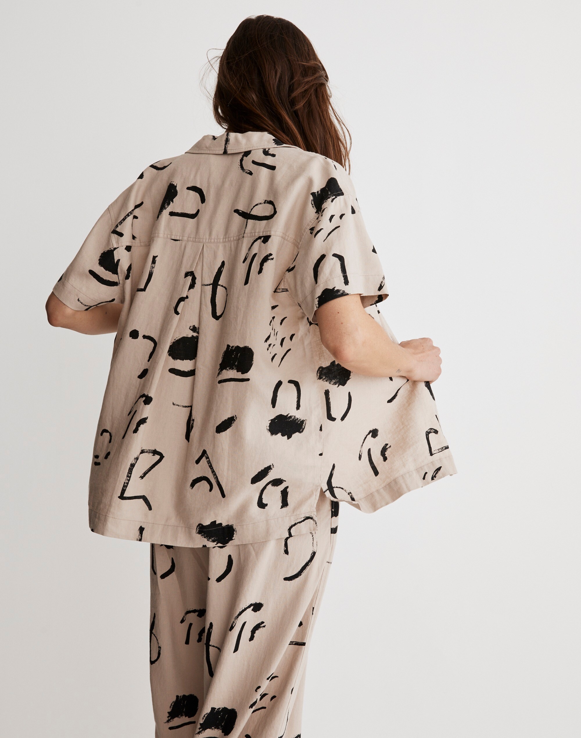 Madewell x Caroline Z Hurley Camp Shirt in Abstract Alpha Alternate Image 3