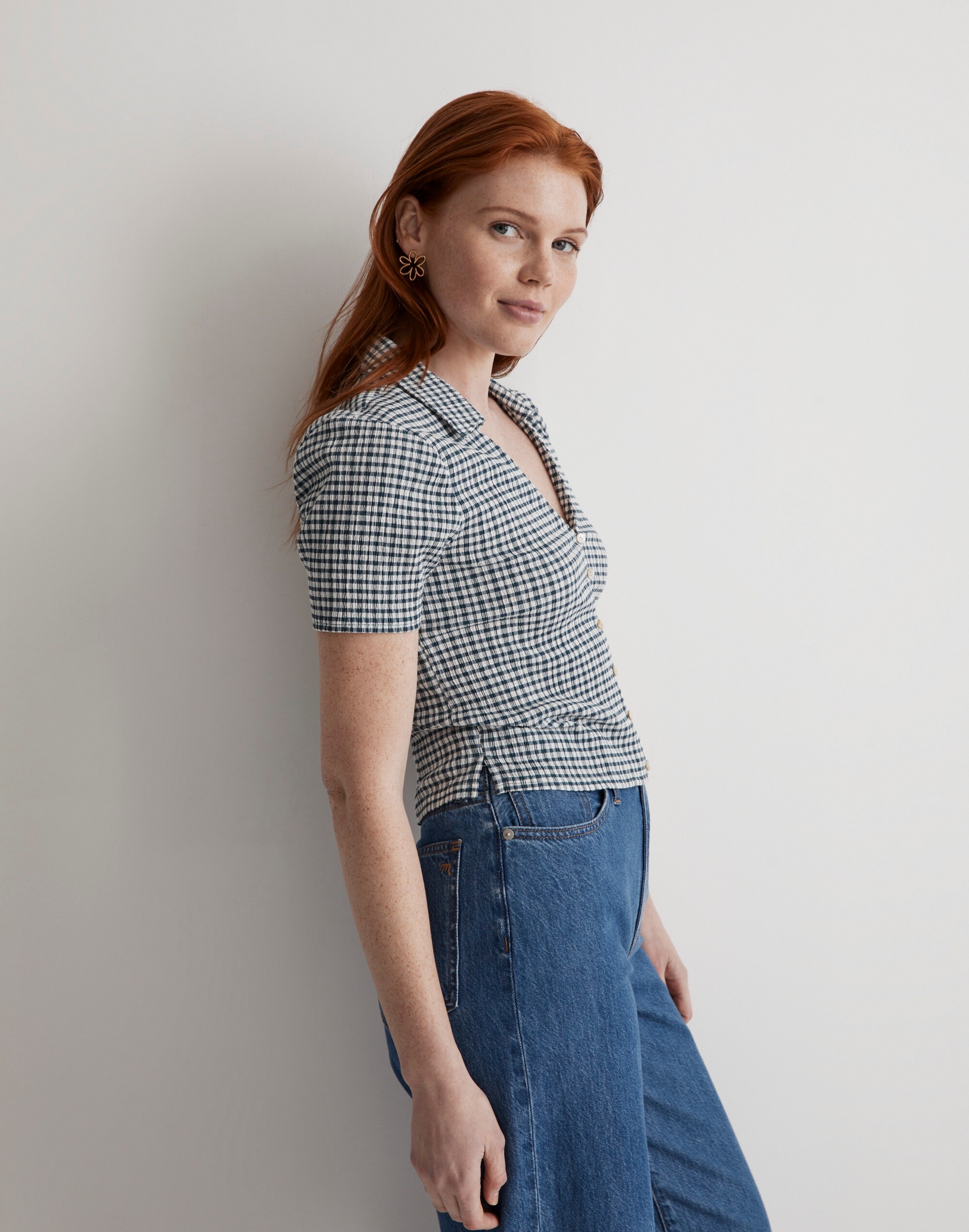 Crinkled Y-Neck Button-Down Shirt in Plaid