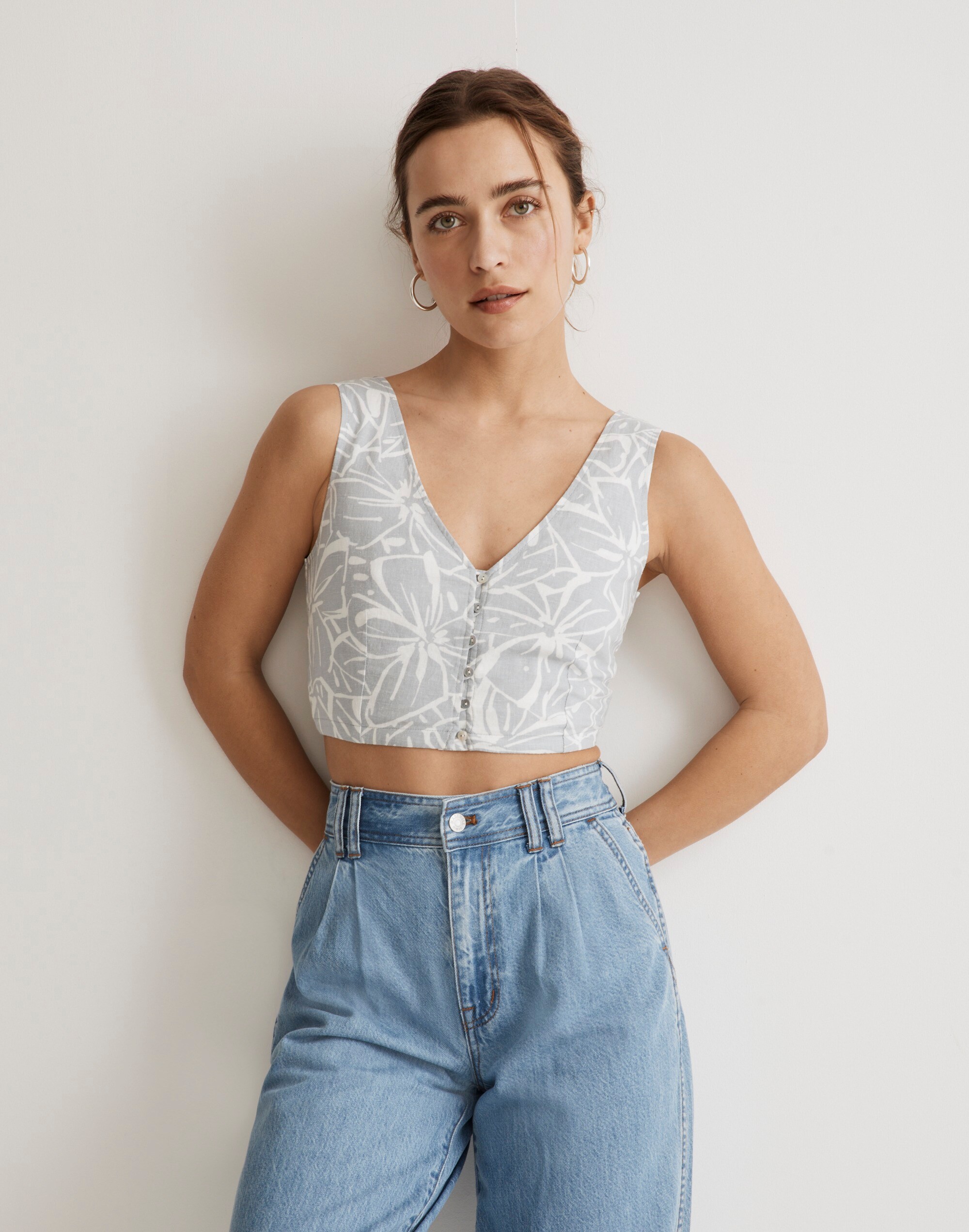 Linen-Blend Gwen Crop Vest Top in Abstract Flora