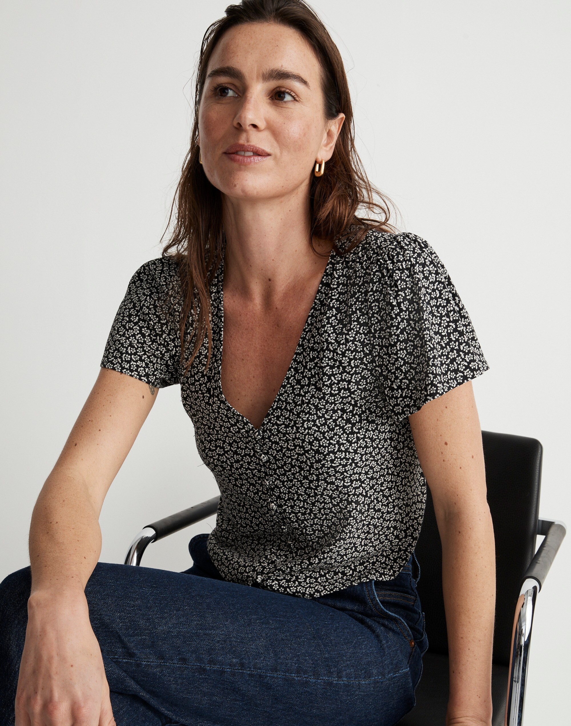 Flutter-Sleeve Crop Top in Micro Daisy