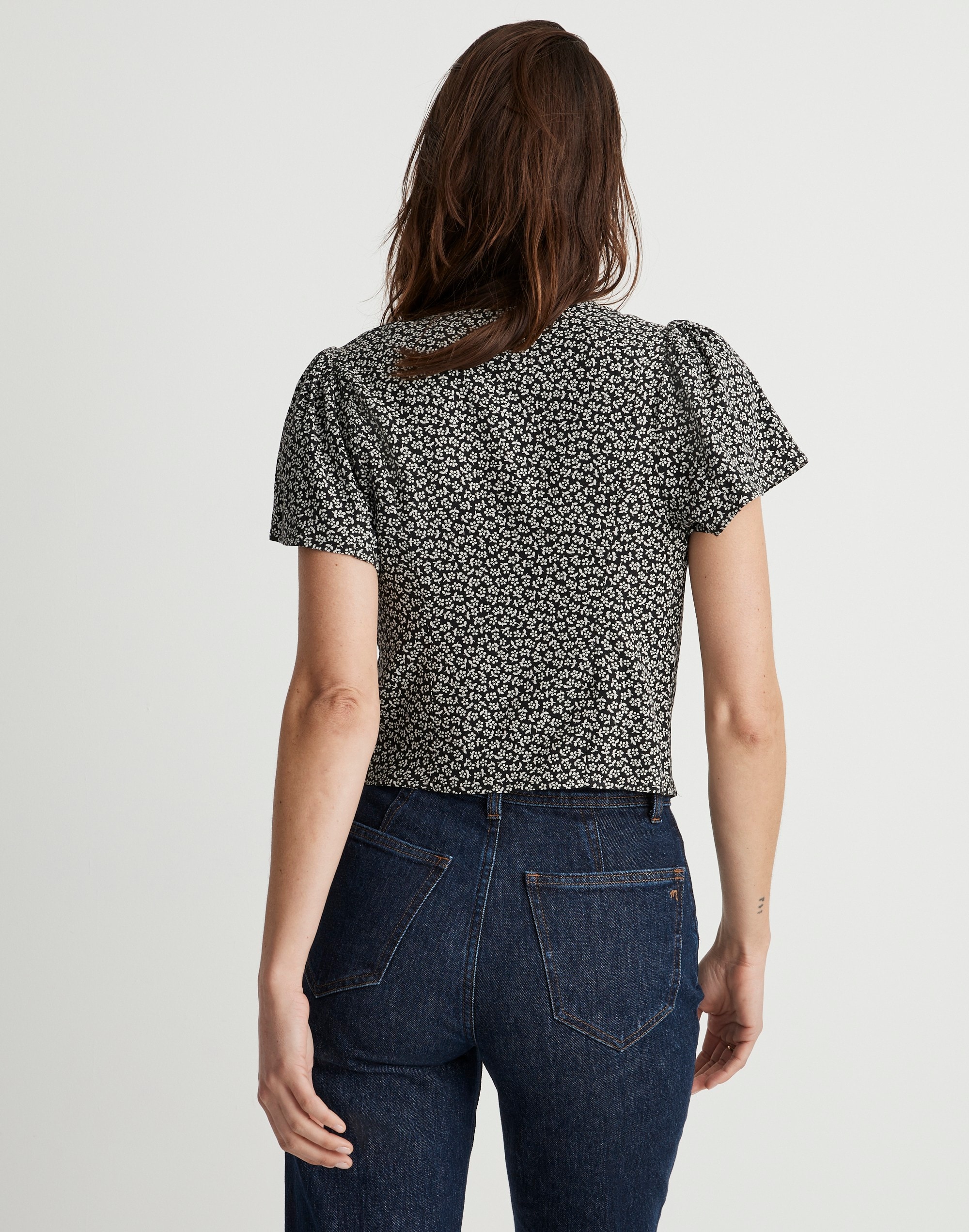 Flutter-Sleeve Crop Top in Micro Daisy