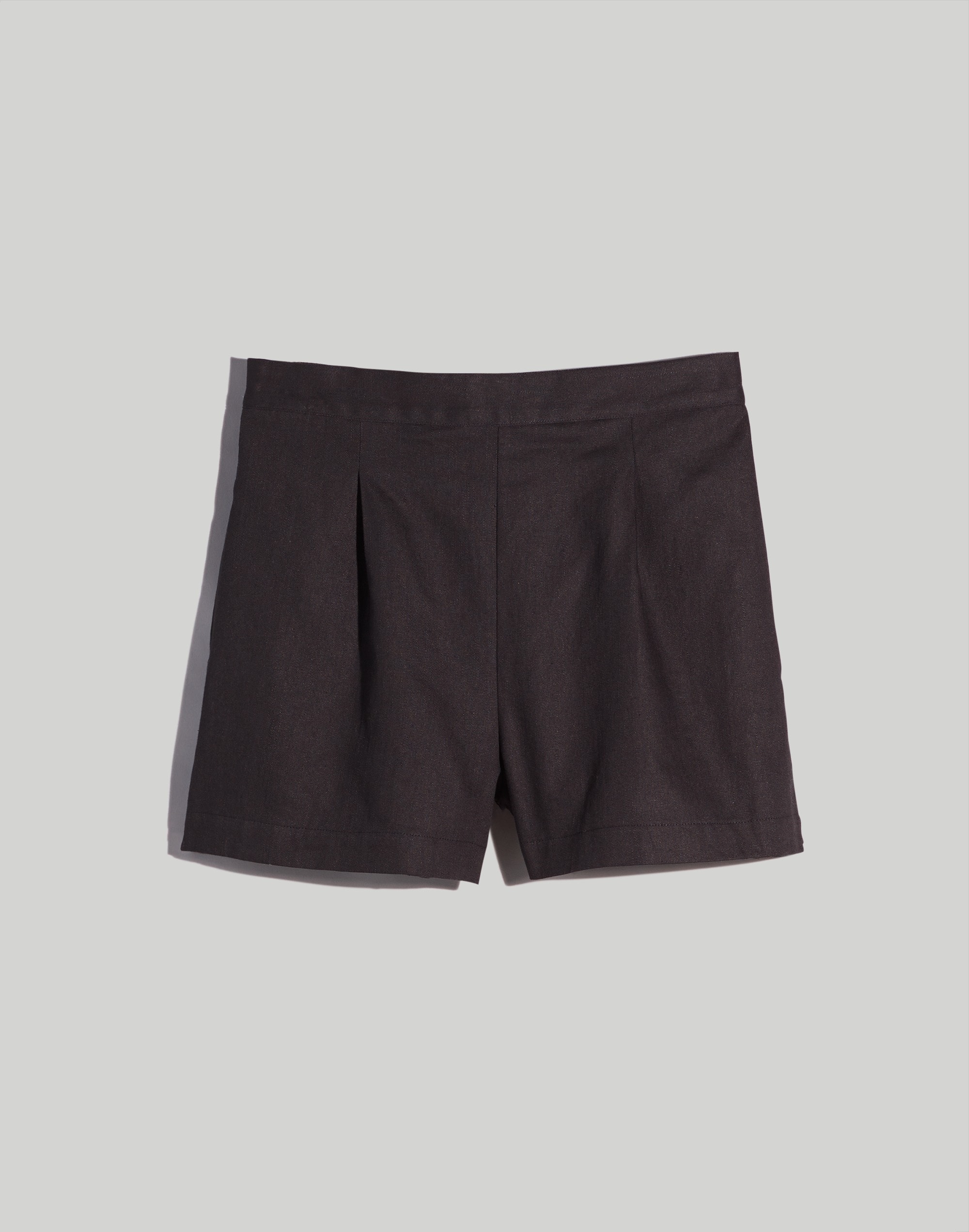 Clean Pull-On Shorts in Linen-Cotton