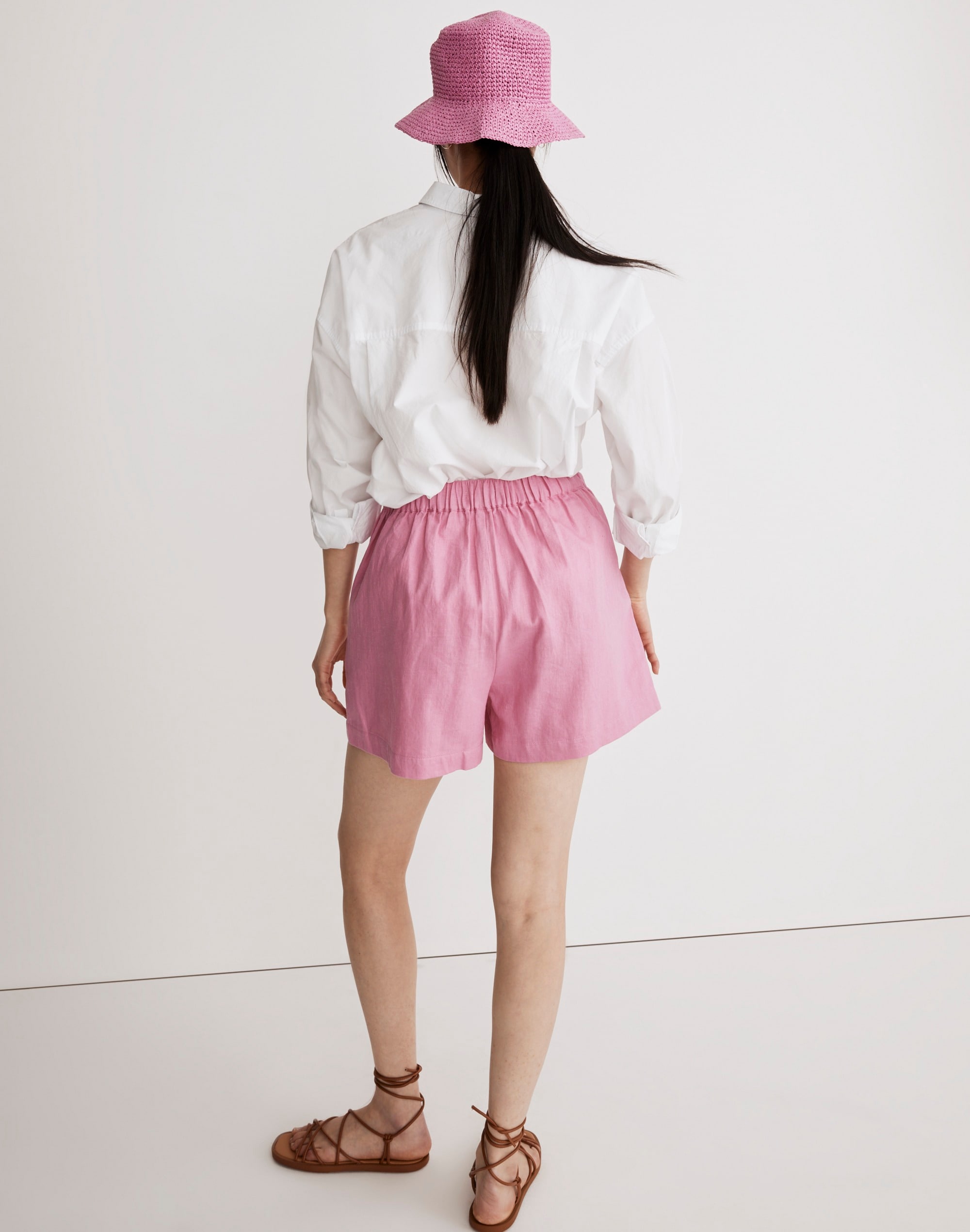 Clean Pull-On Shorts in Linen-Cotton