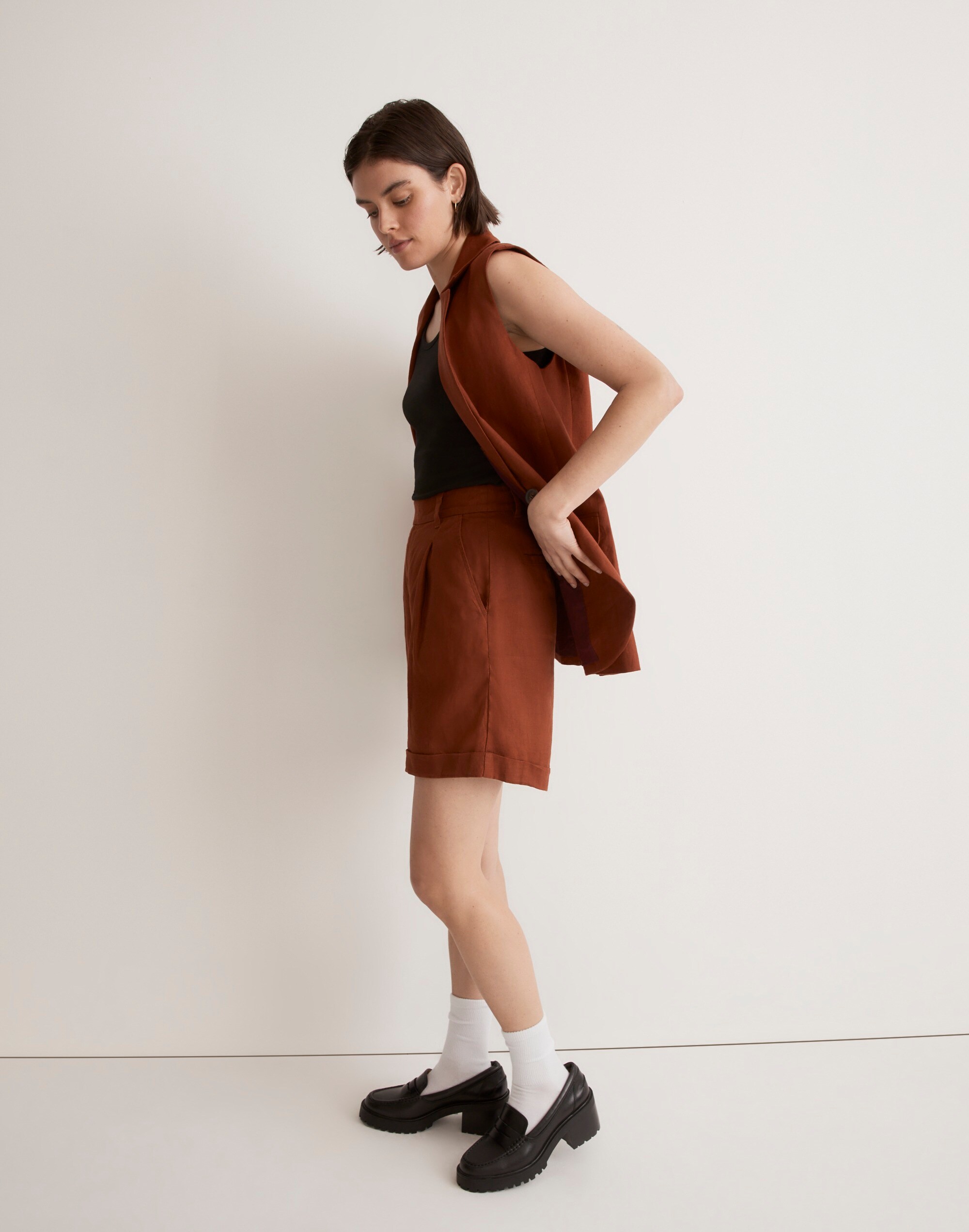 The Harlow Short in 100% Linen