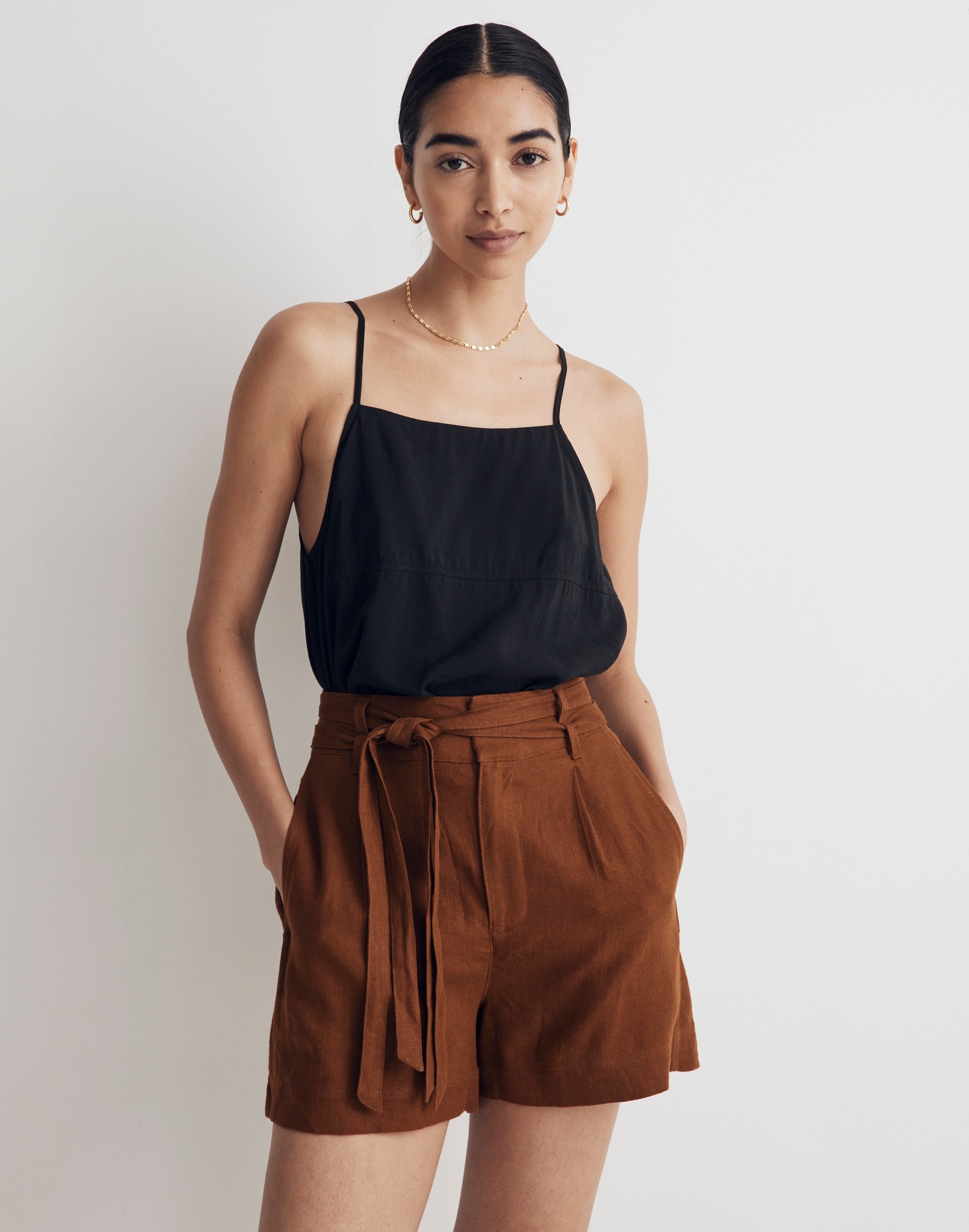 belted high-rise shorts in linen-blend
