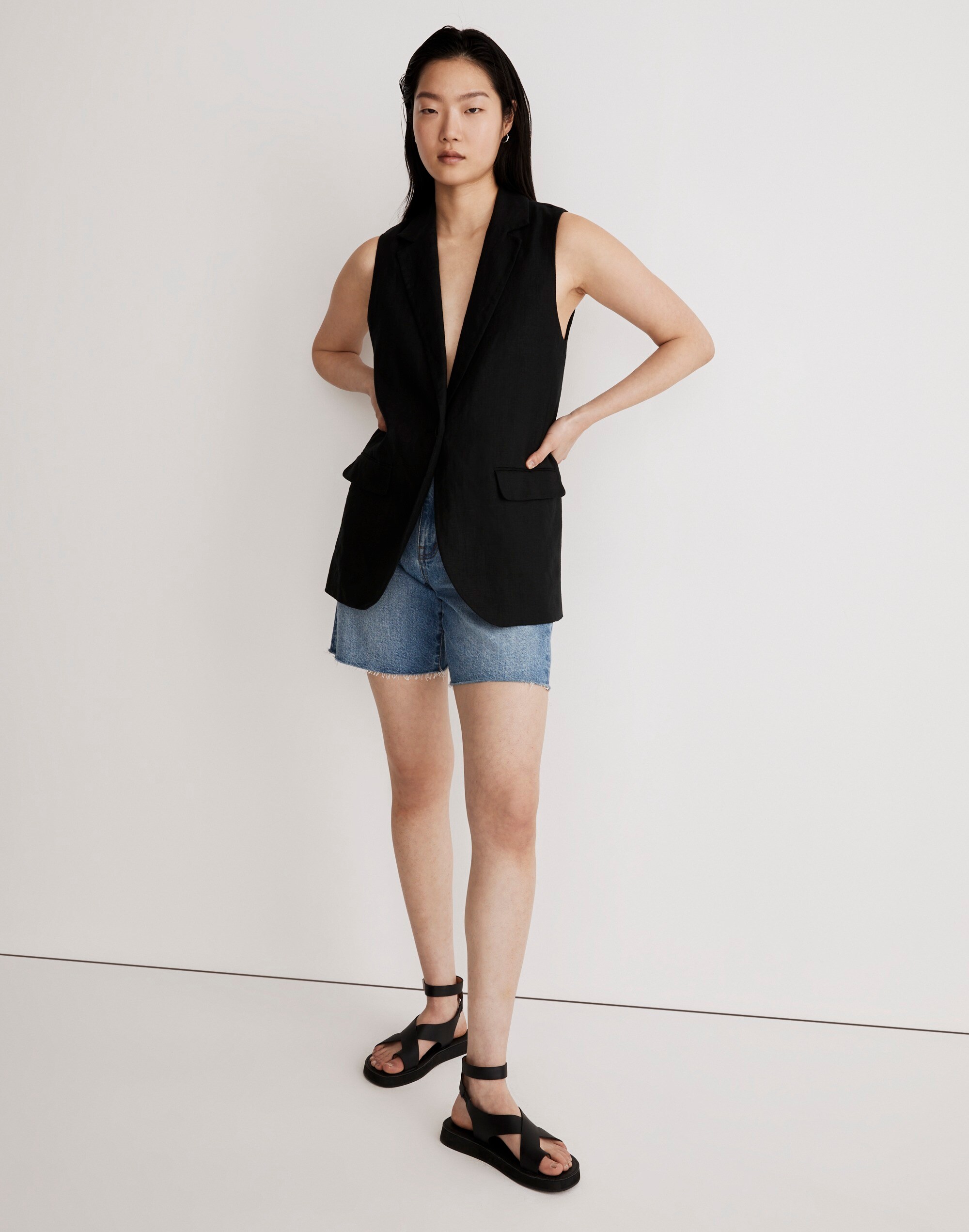 The Larsen Vest in 100% Linen