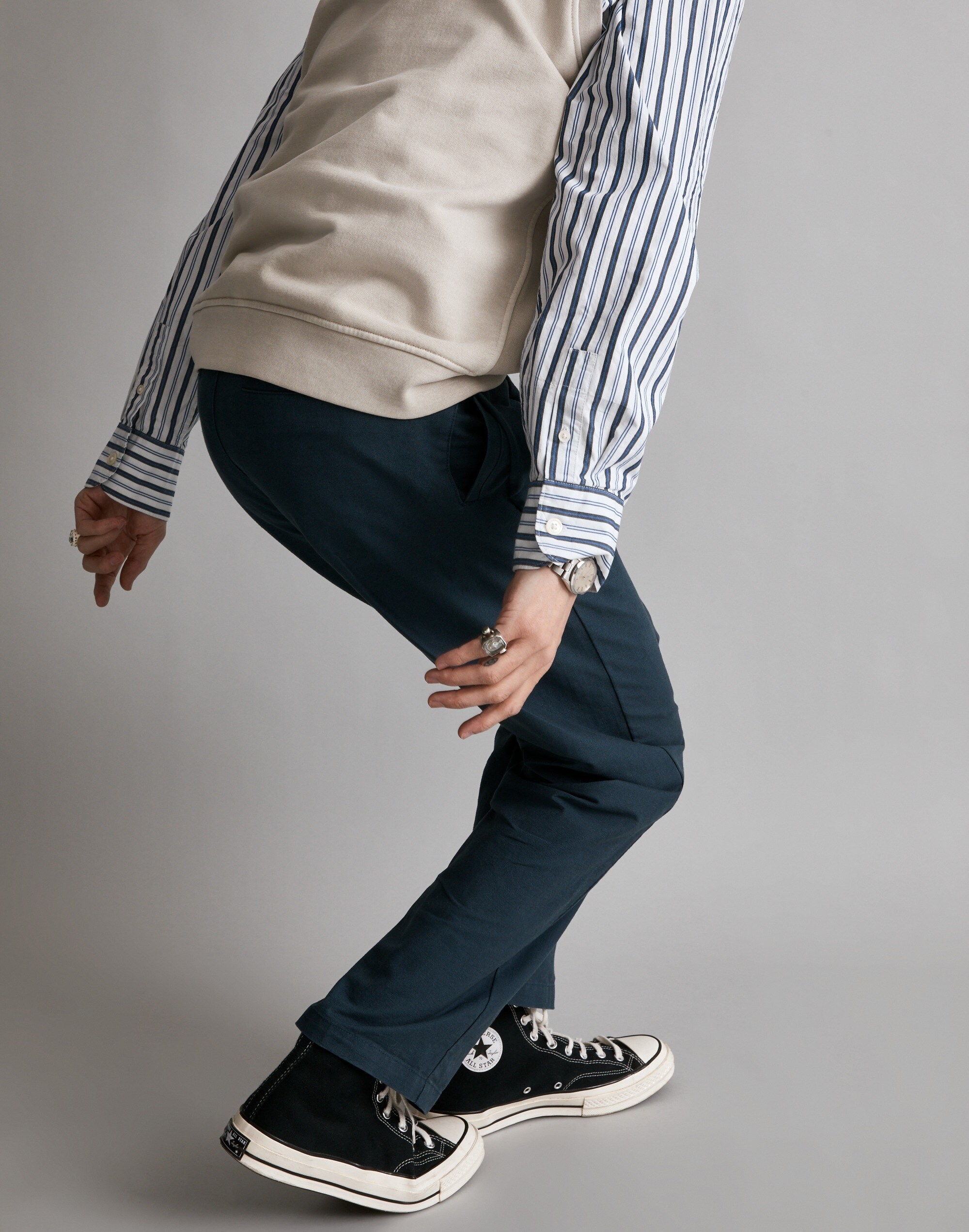 Pleated Cotton-Linen Chino Pants Alternate Image 4