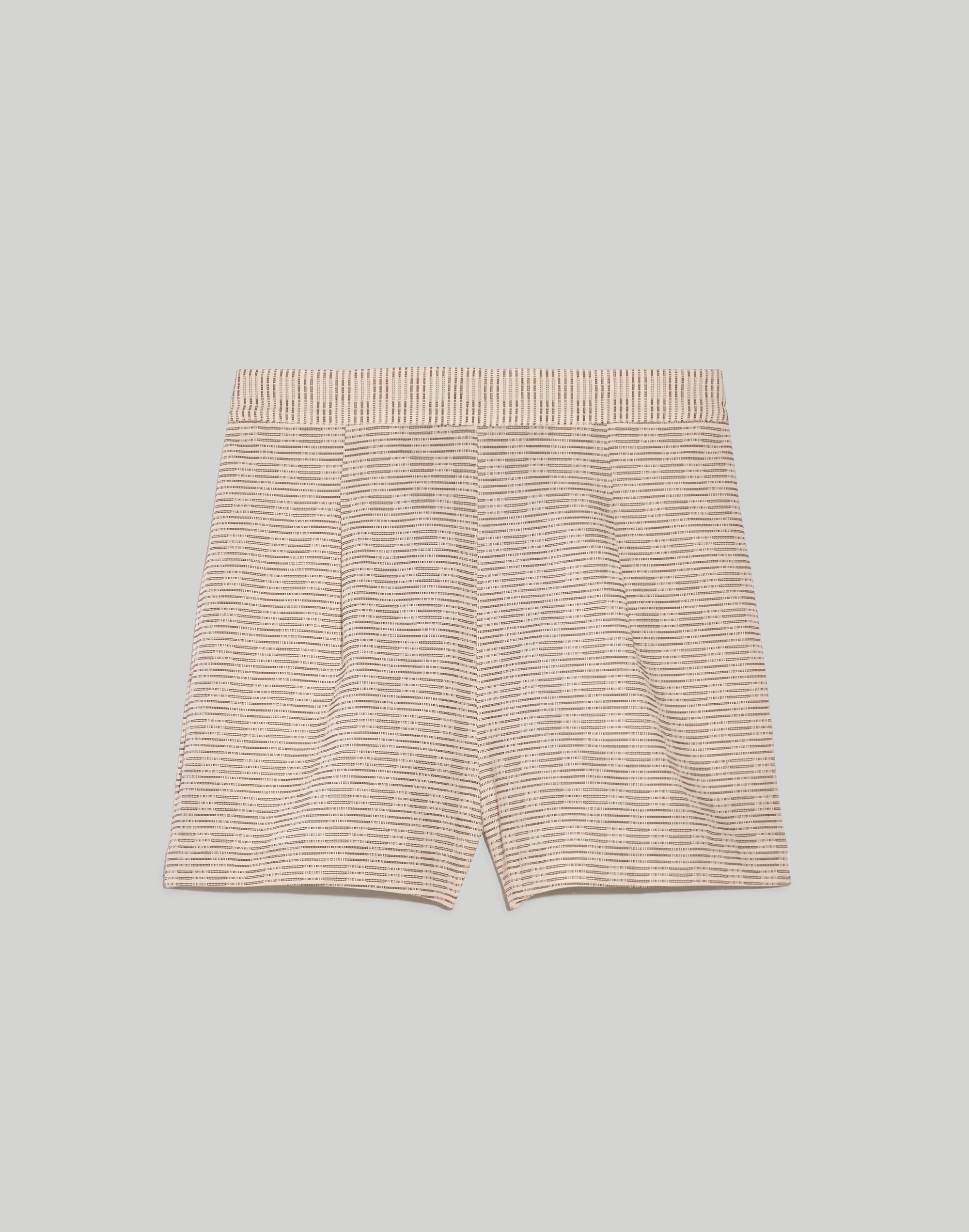Clean Pull-On Shorts in Jacquard
