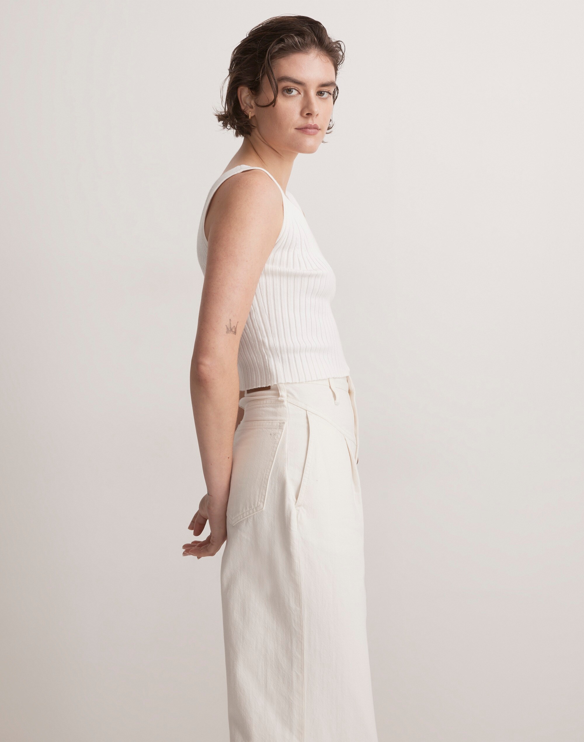 V-Neck Sweater Tank Alternate Image 1