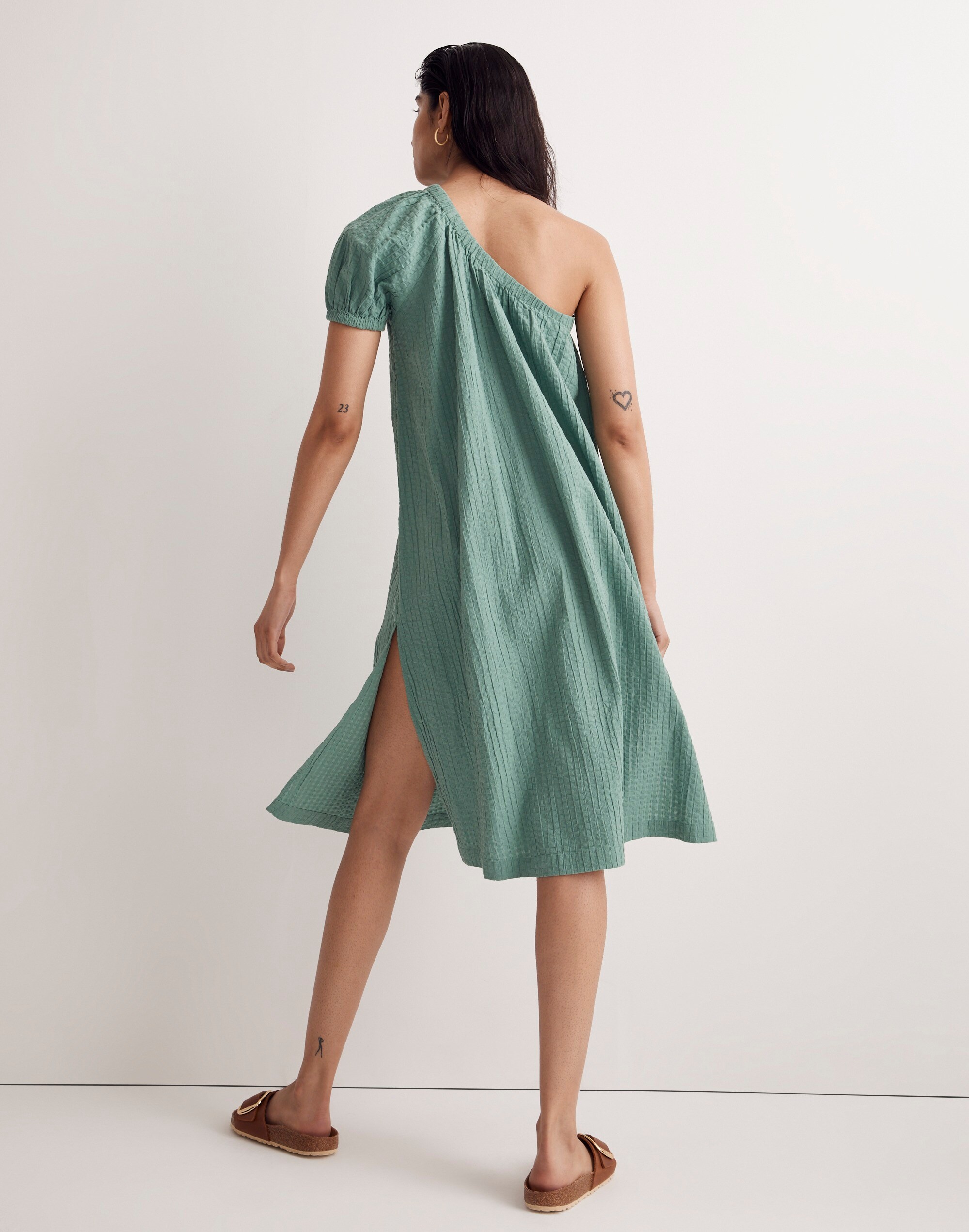 Seersucker One-Shoulder Puff-Sleeve Midi Dress