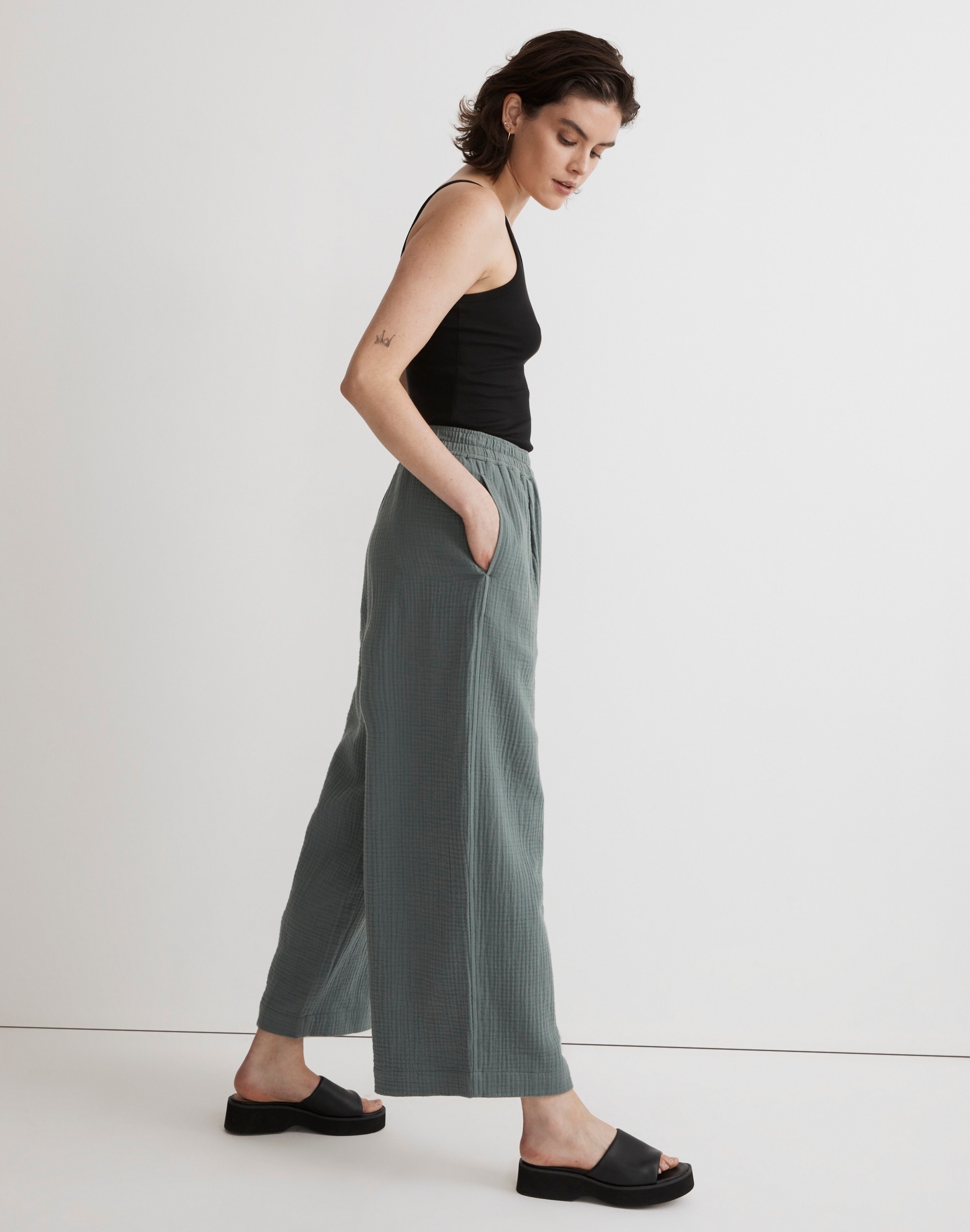 The Untailored Wide-Leg Crop Pant in Lightspun