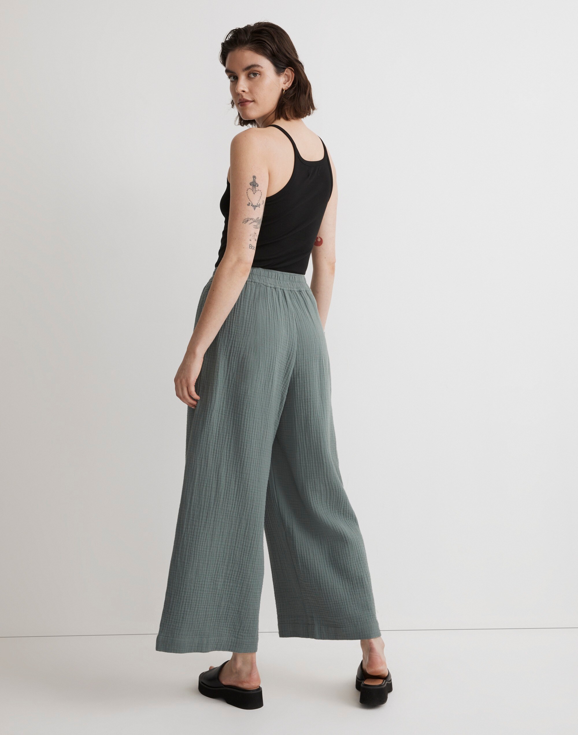 The Untailored Wide-Leg Crop Pant in Lightspun