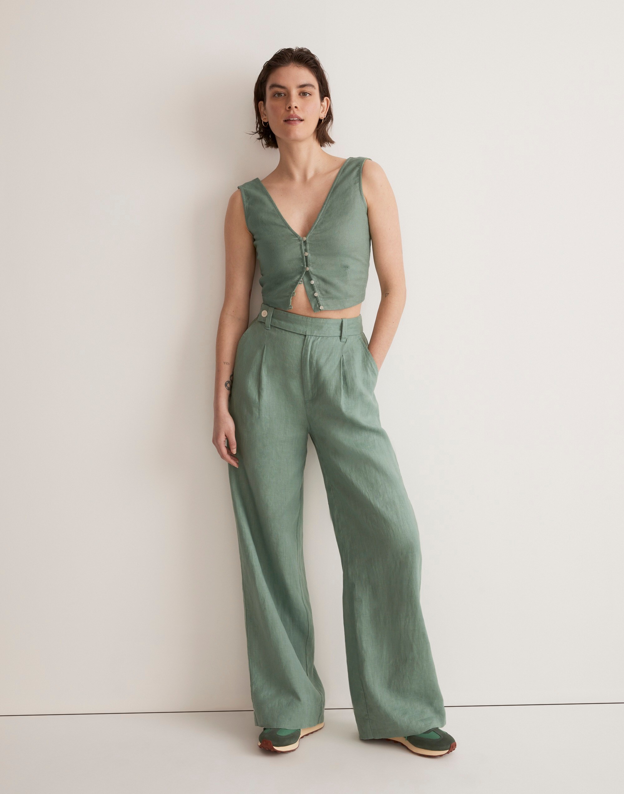 The Harlow Wide-Leg Pant in 100% Linen