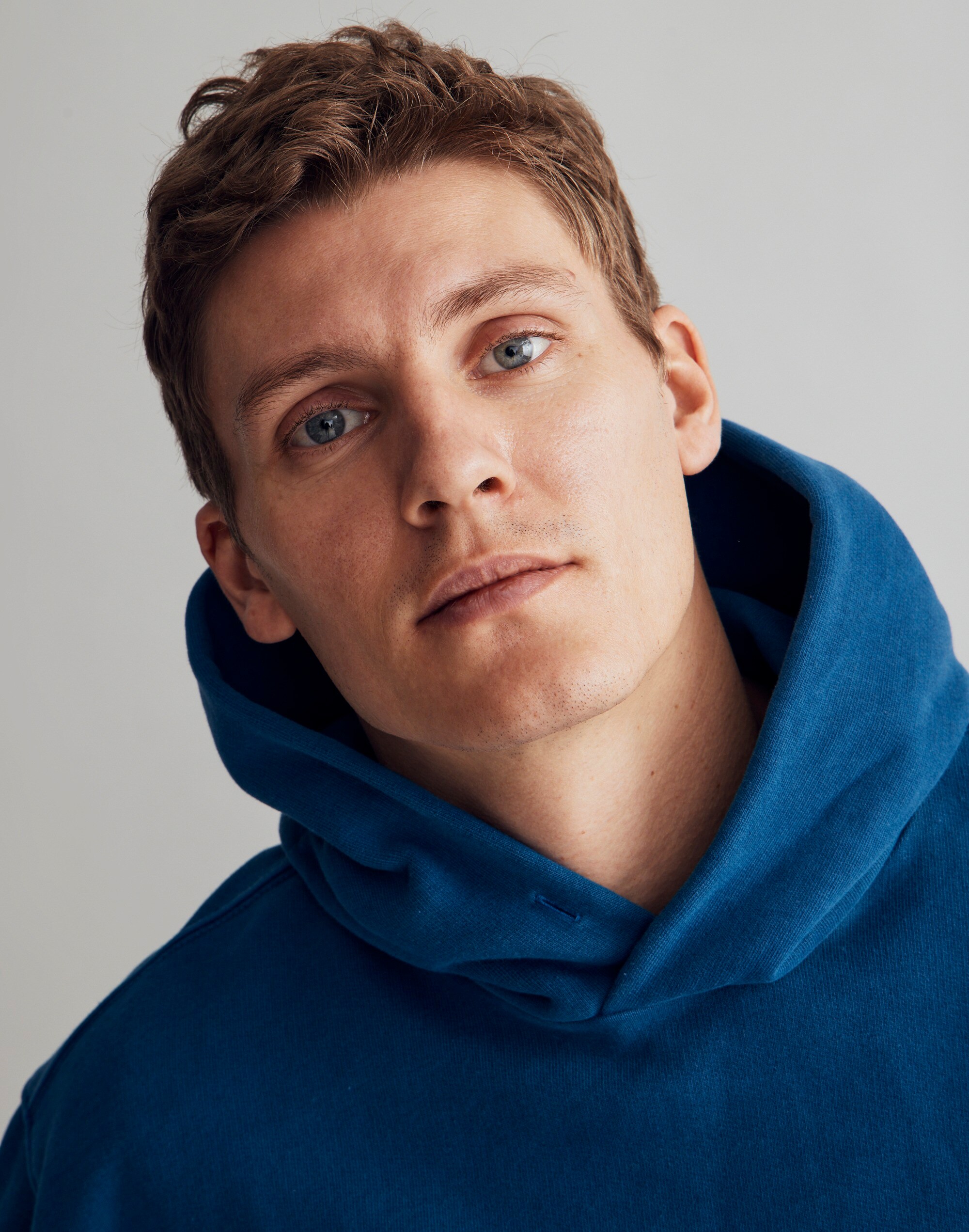 The McCarren Hoodie in north shore image 4