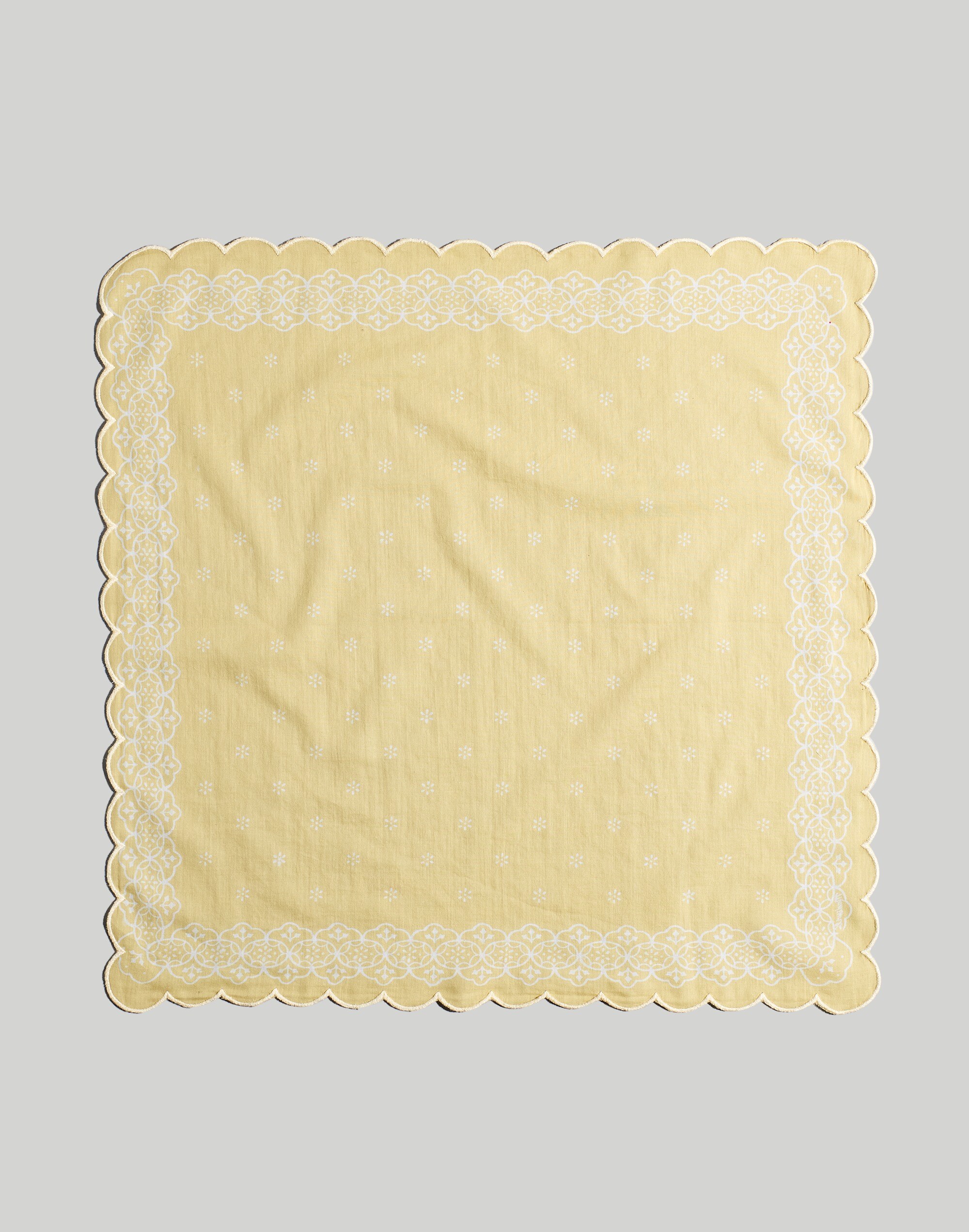 Scalloped Bandana in Dot