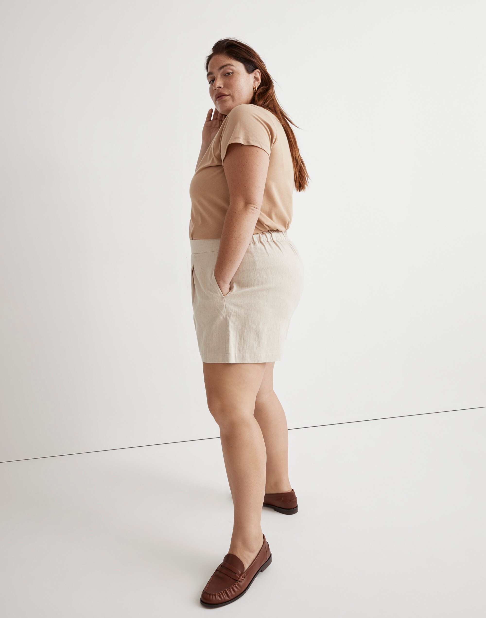 Plus Clean Pull-On Shorts in Linen-Cotton