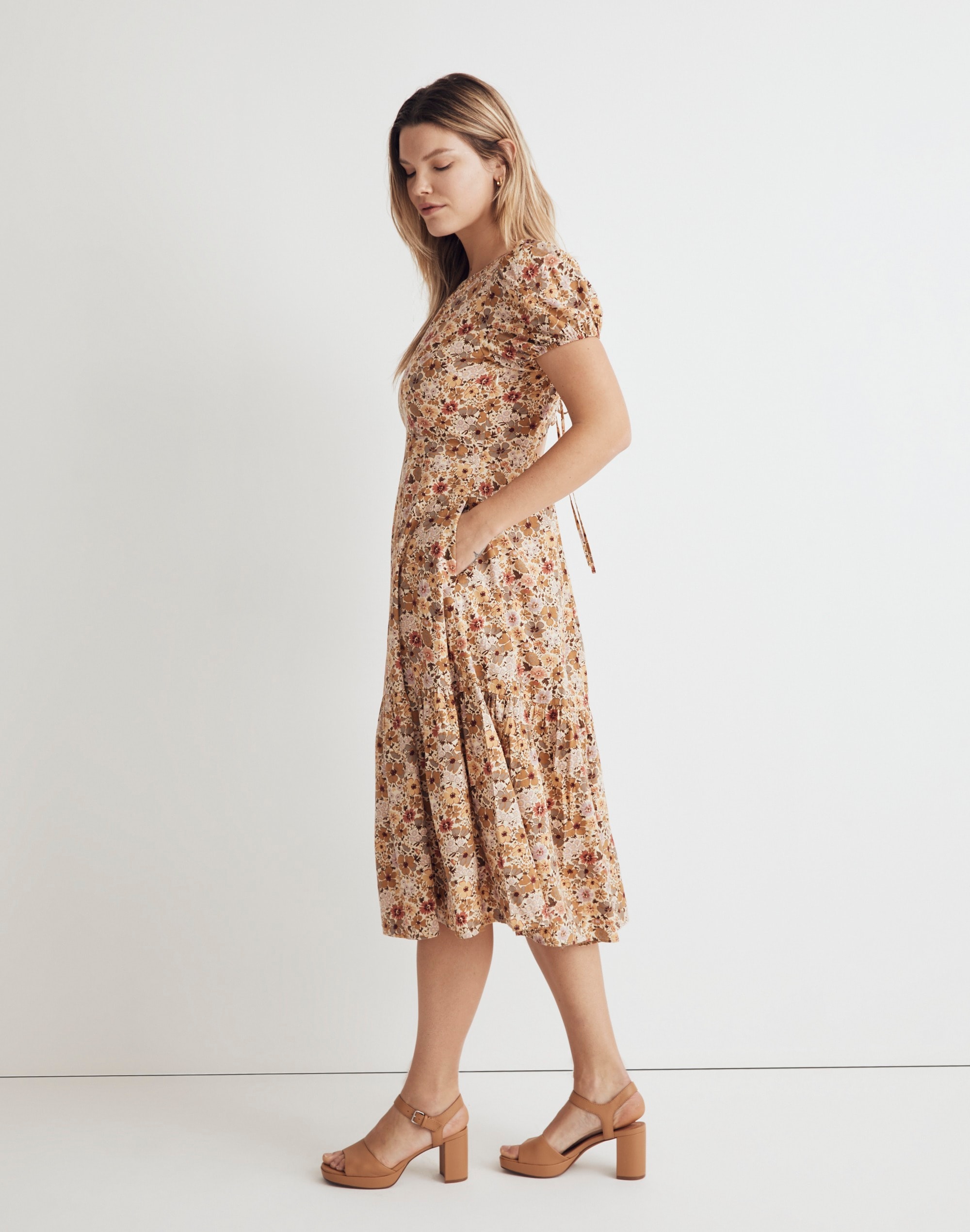 Puff-Sleeve Open-Back Midi Dress in Flora Field