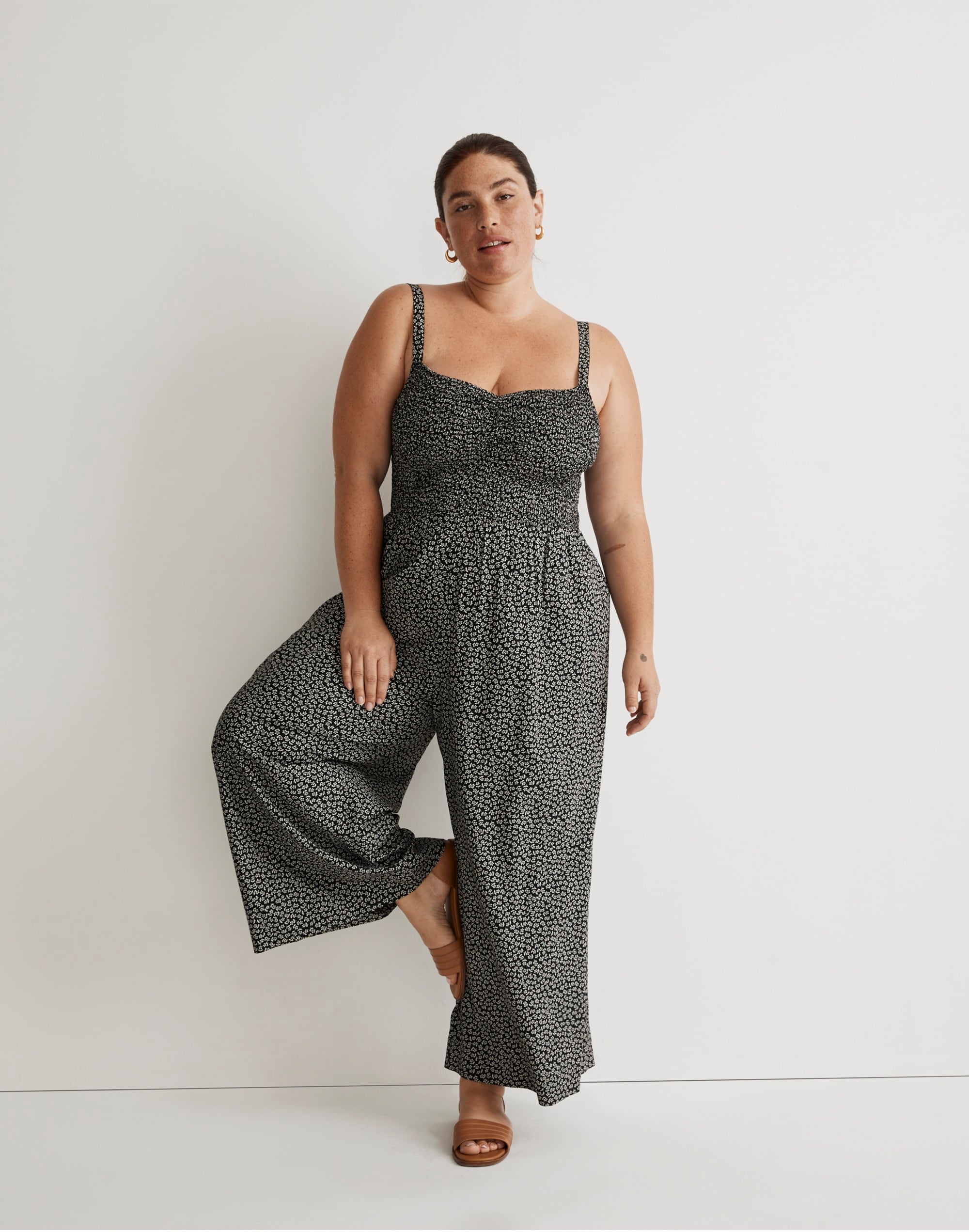 plus lucie wide-leg jumpsuit in micro daisy