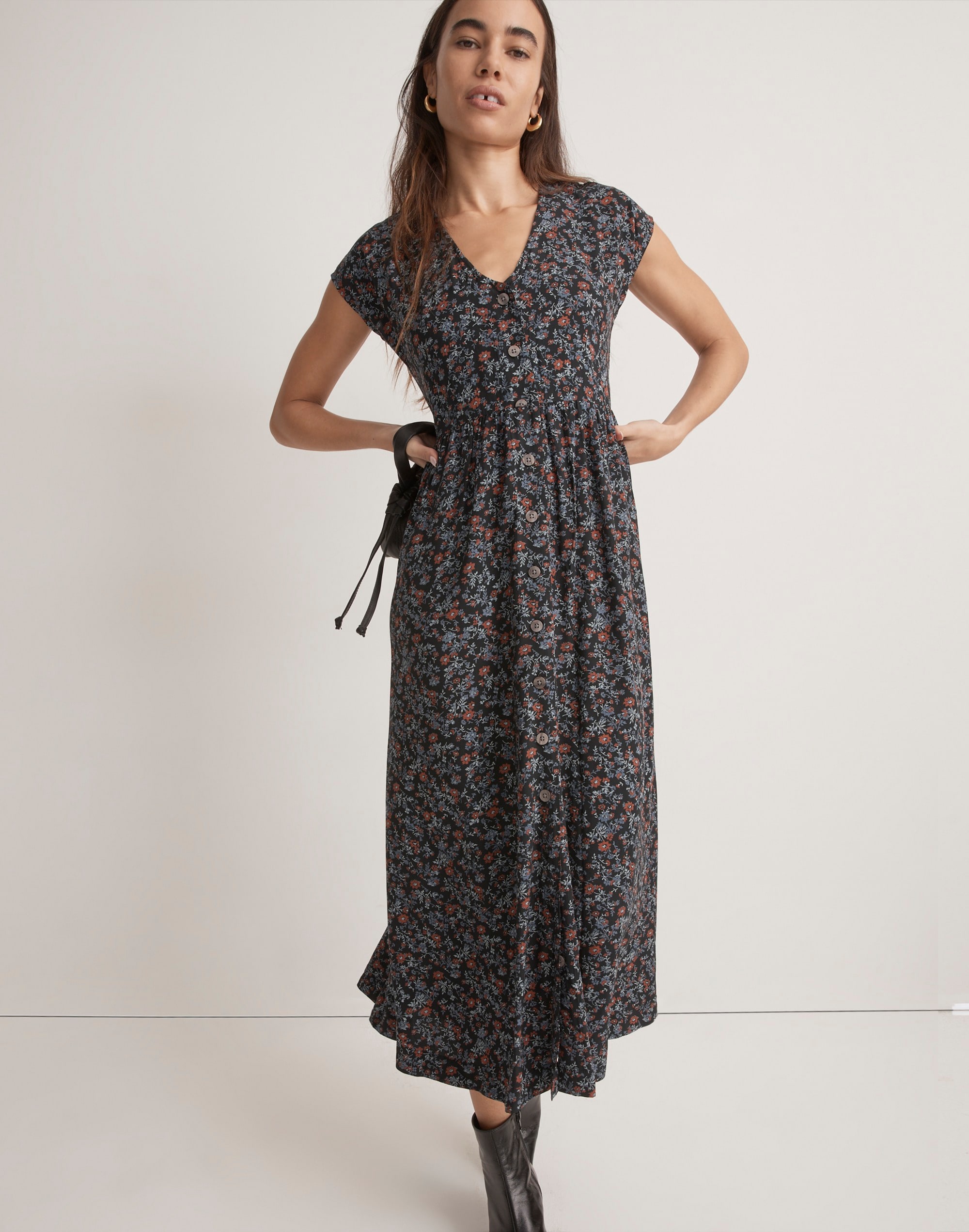 Button-Front Midi Dress in Awakened Blooms