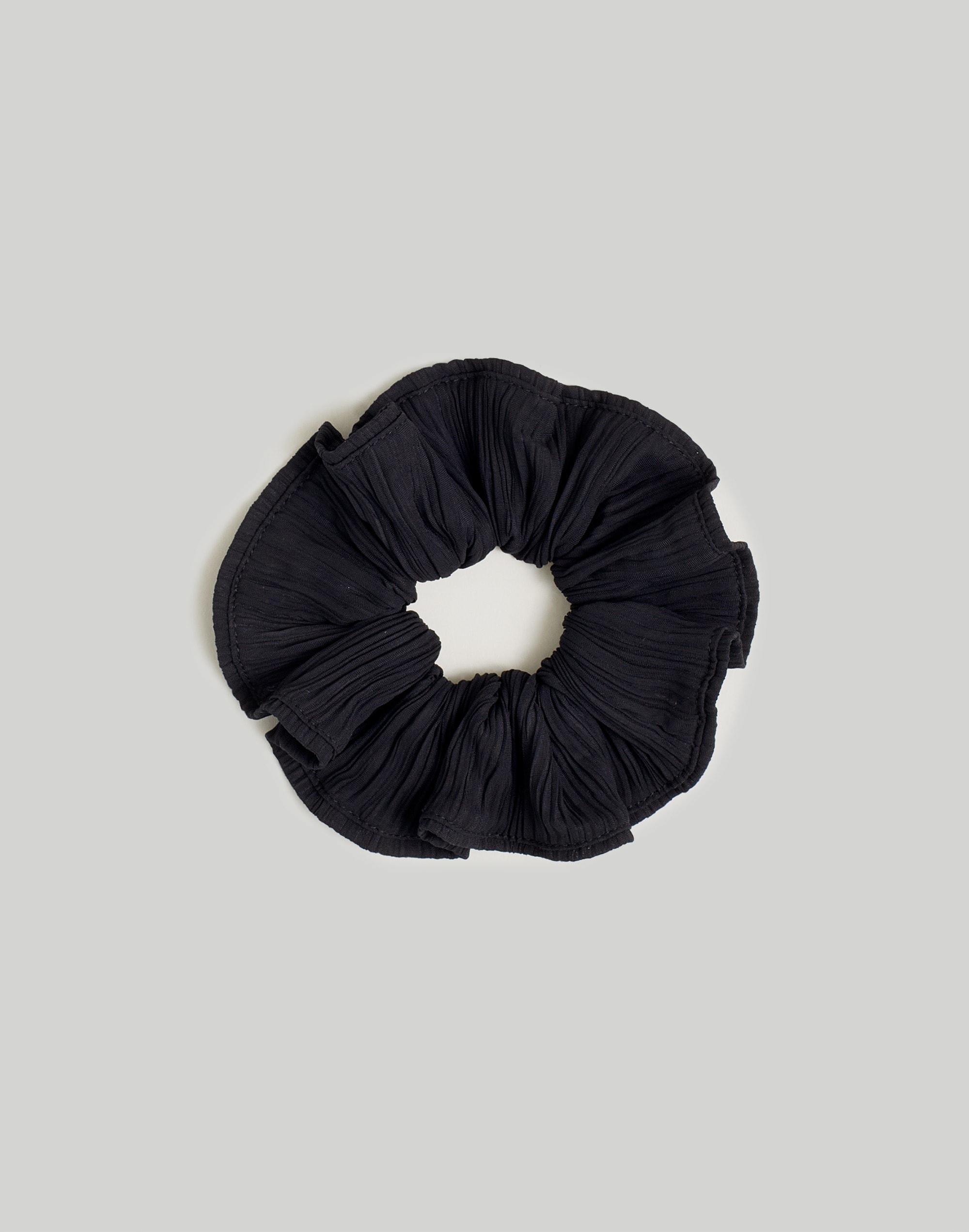 Mw Lightspun Oversized Scrunchie In True Black