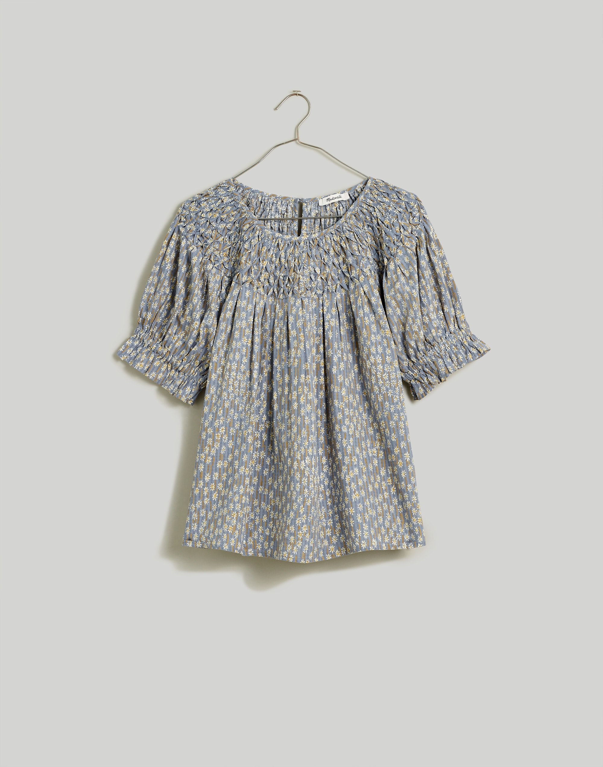 Plus Shirred Puff-Sleeve Top in Daisy Blooms