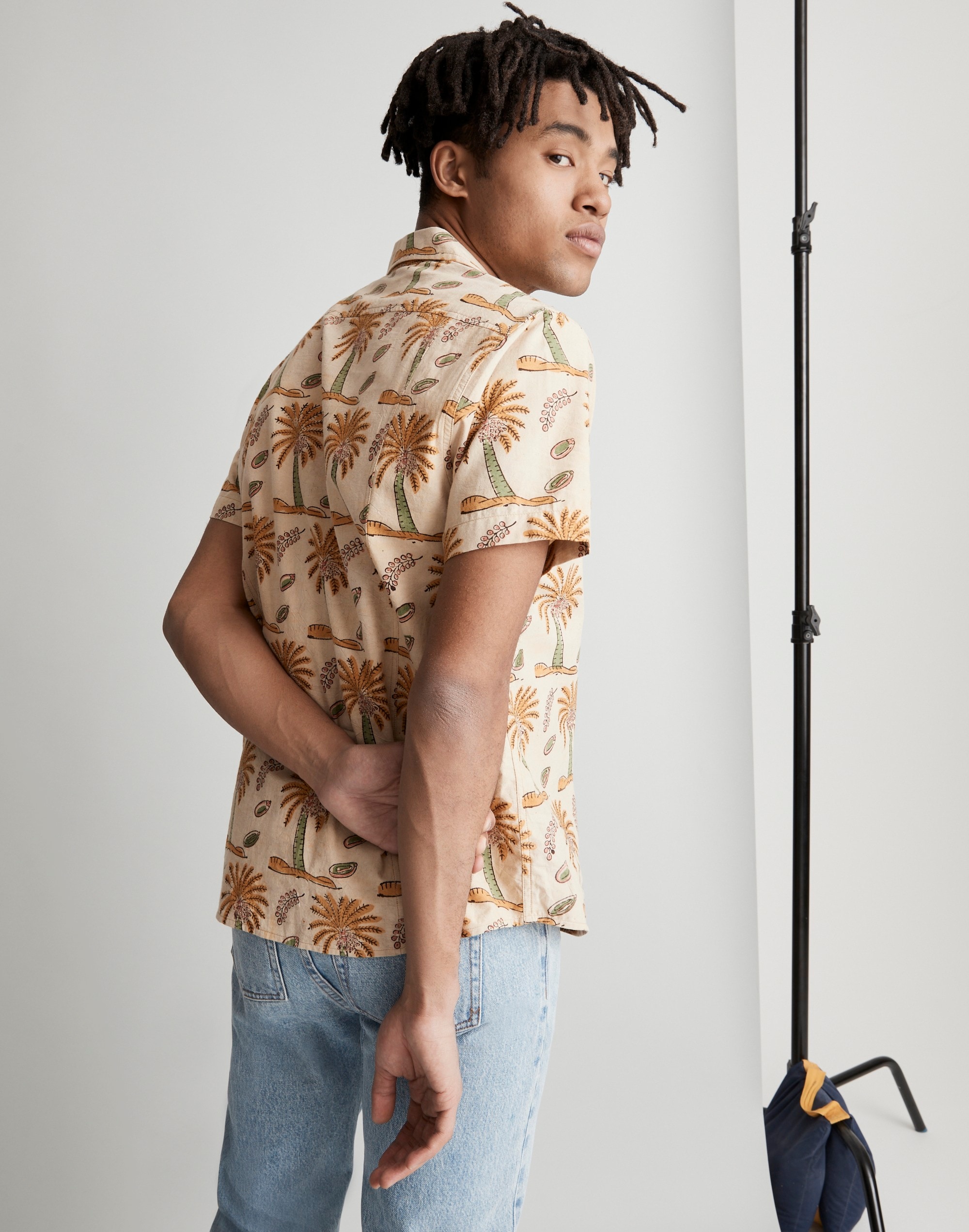 Corridor&reg; Palm Hand Block-Printed Summer Shirt Alternate Image 3