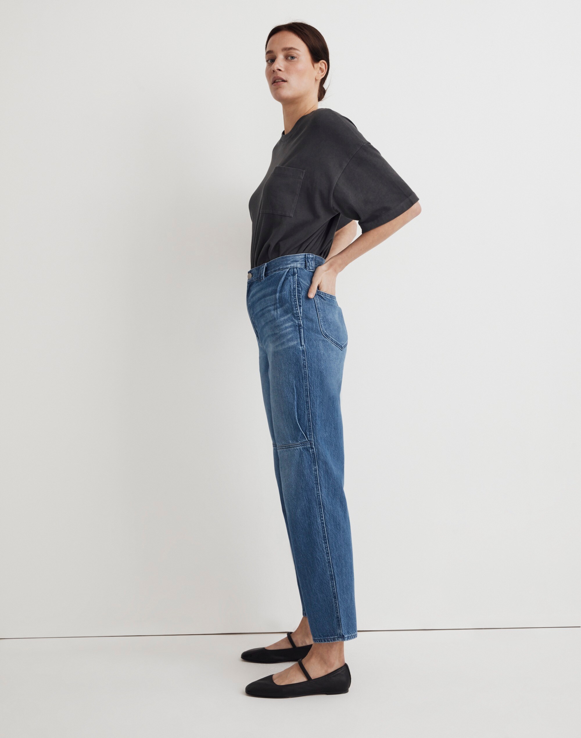 High-Rise Tapered Jeans in Ventnor Wash: Pleat Edition