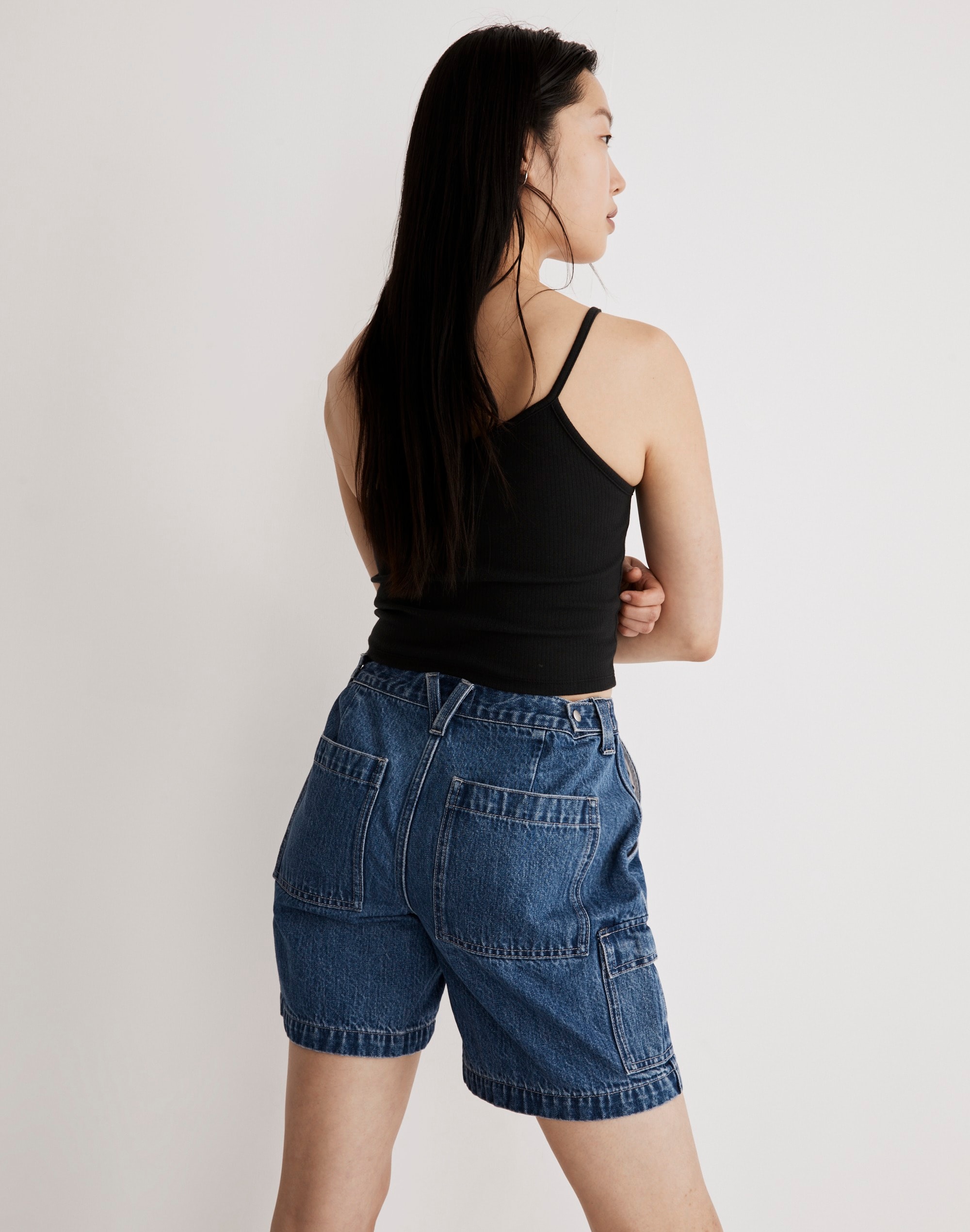 Low-Slung Straight Cargo Jean Shorts in Melgrave Wash
