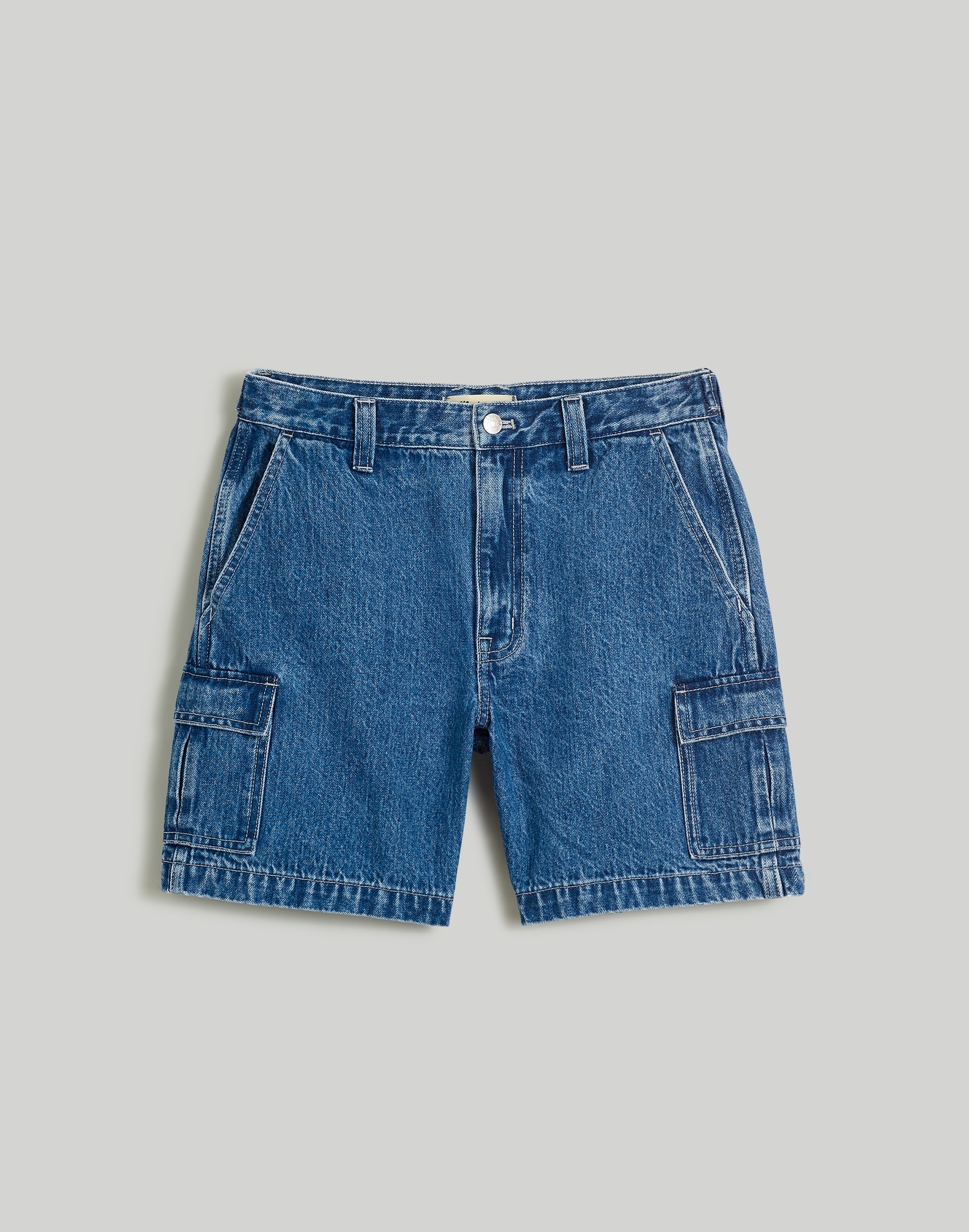 Low-Slung Straight Cargo Jean Shorts in Melgrave Wash