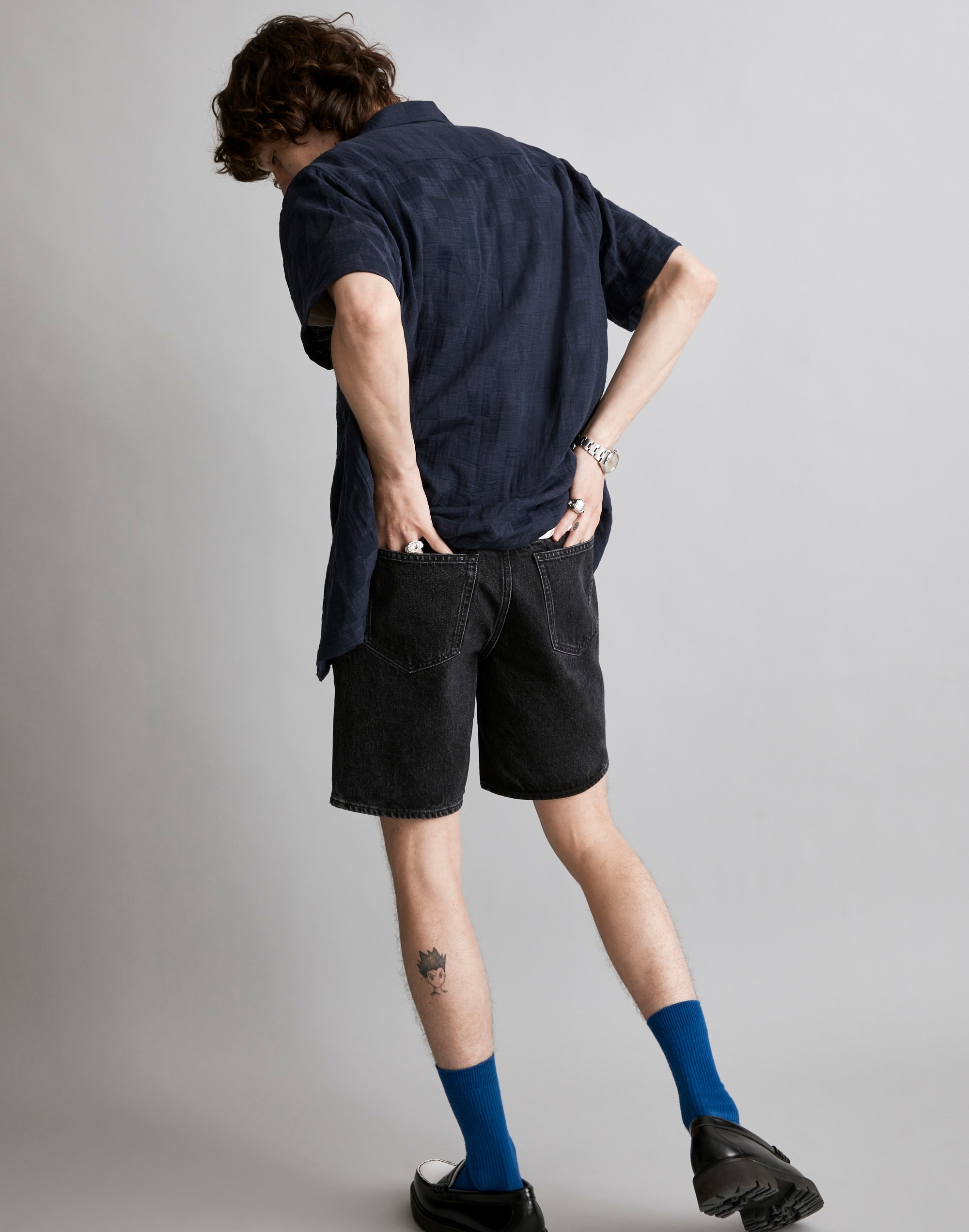 8" Denim Shorts in Tumbled Black Wash