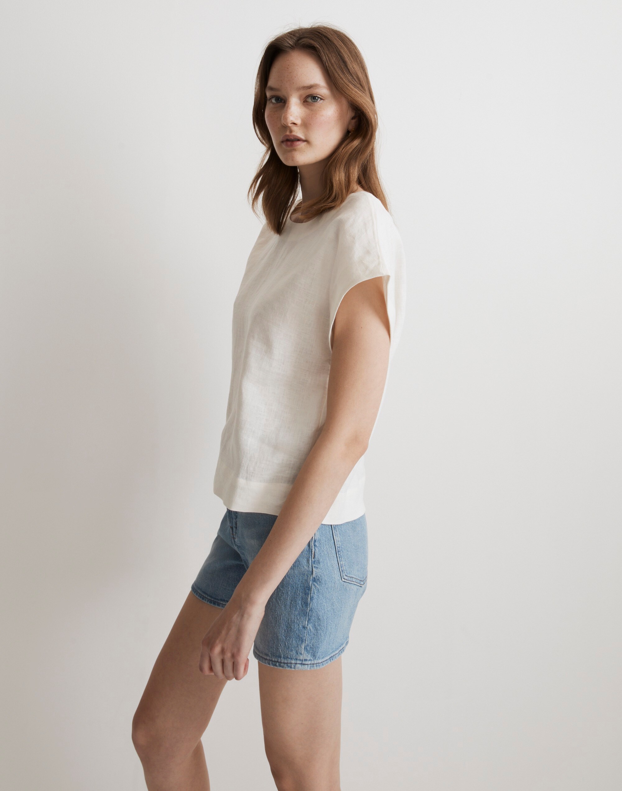 100% Linen Square-Back Crewneck Top