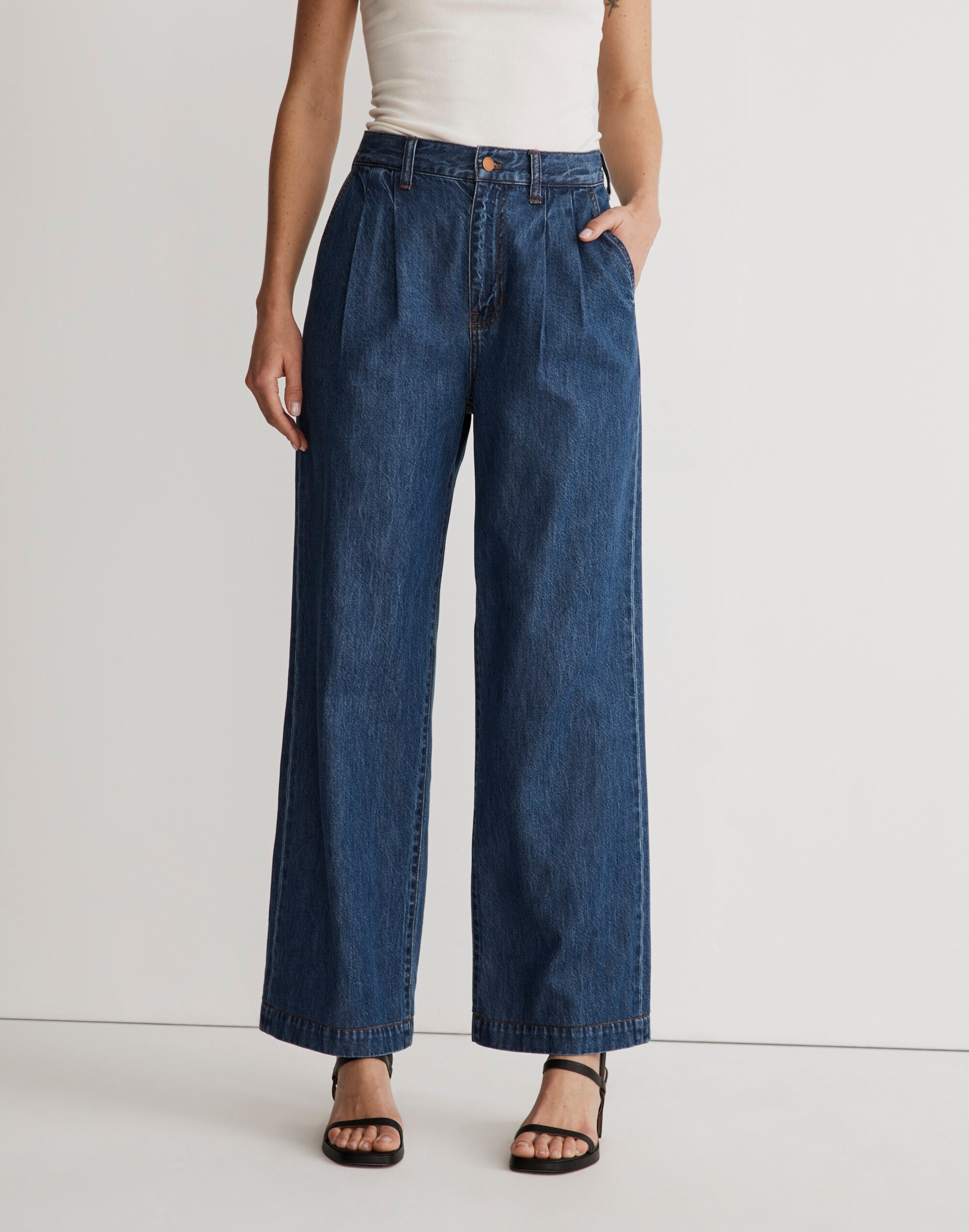 The Harlow Wide-Leg Jean in Fairson Wash Alternate Image 1