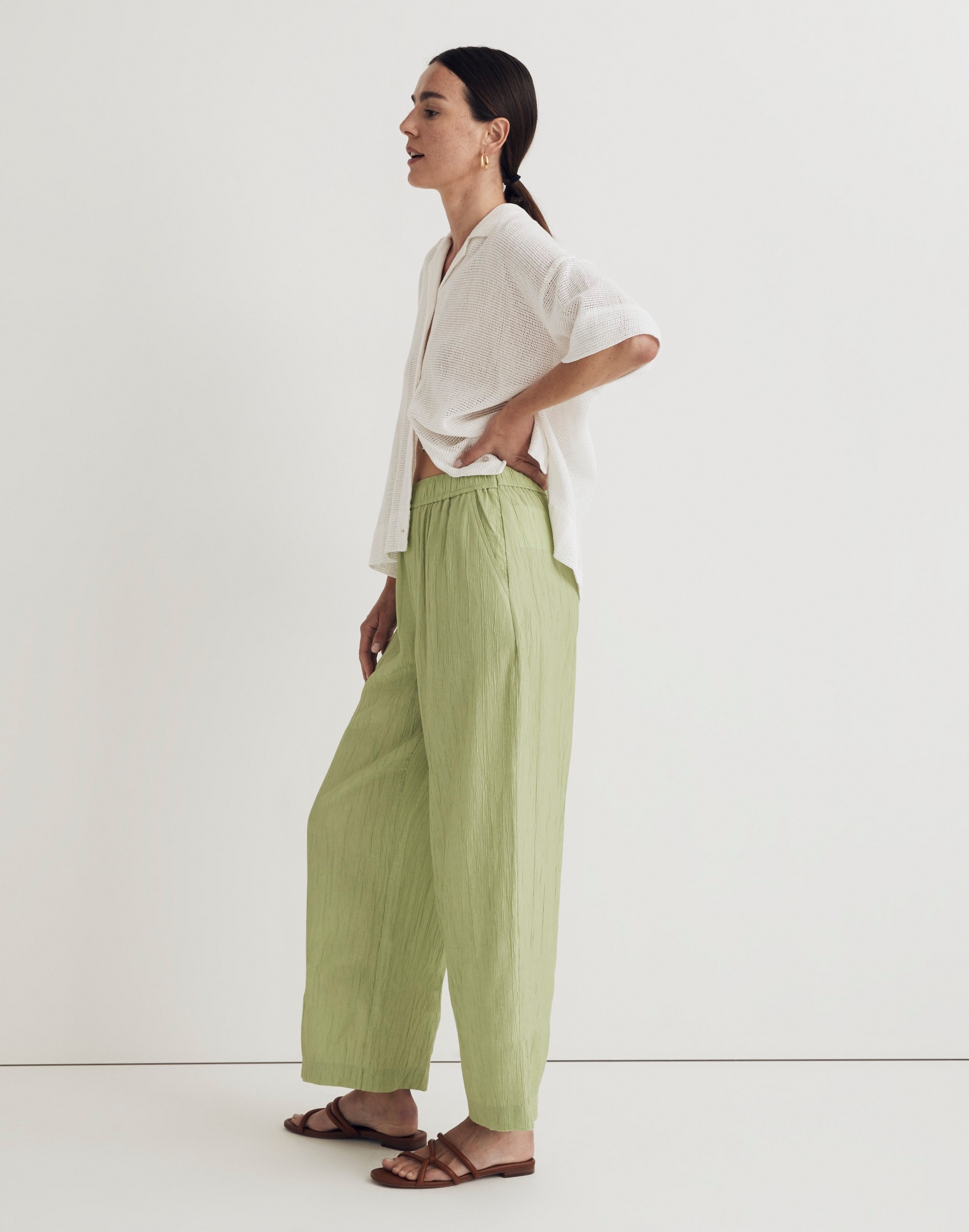 Crinkled Crepe Straight-Leg Crop Pants