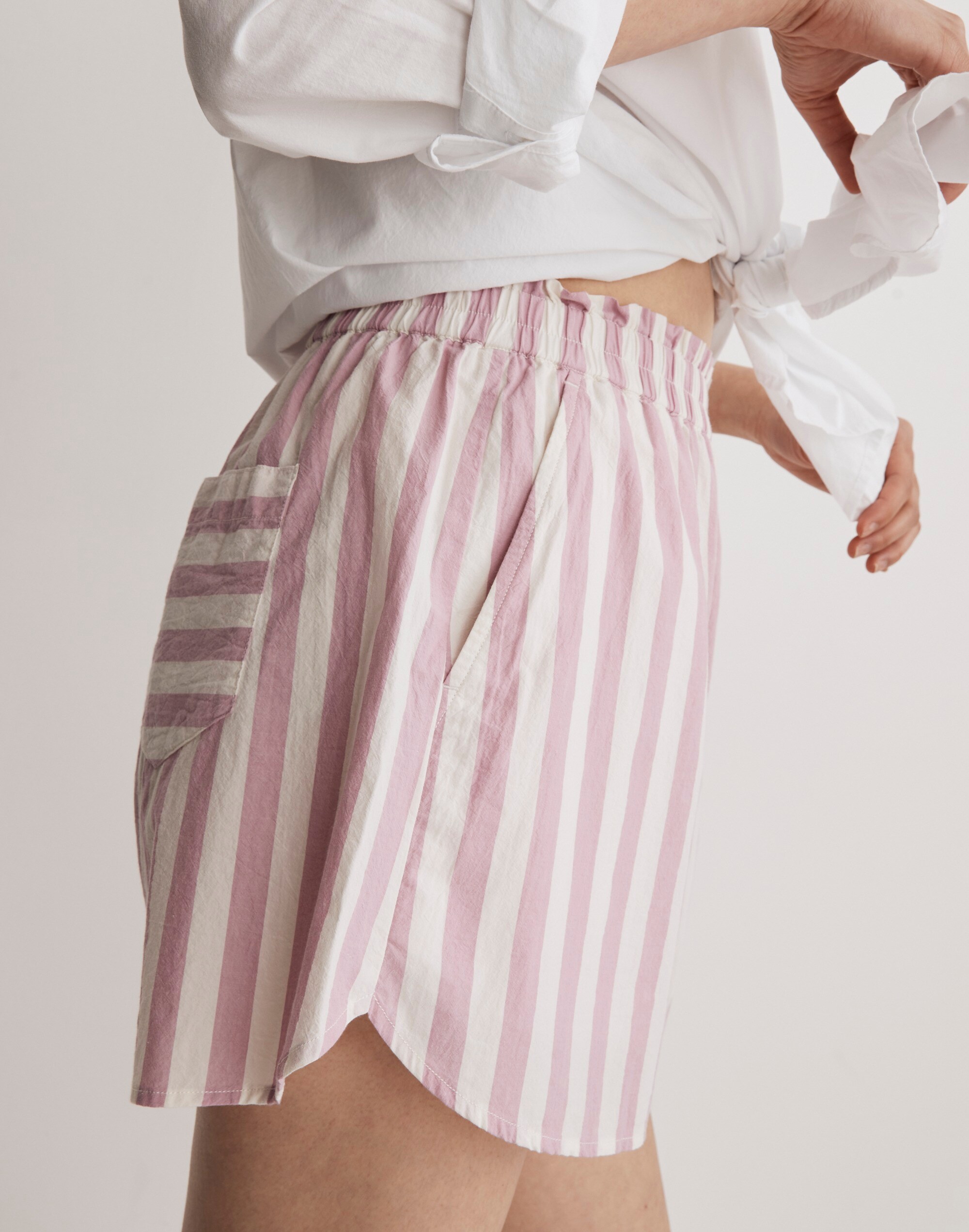 Pull-On Shorts in Striped Signature Poplin in null image 2