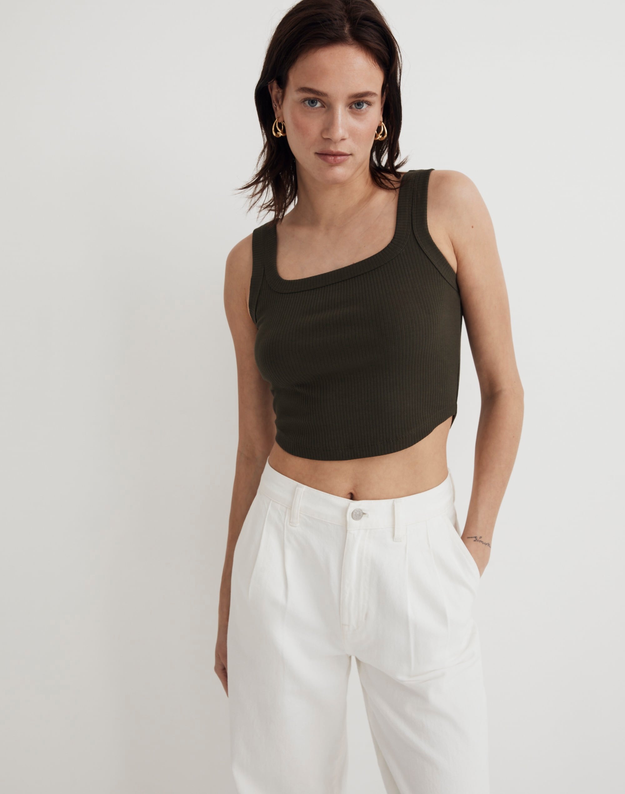 Mw The Tailored Crop Tank In Dried Olive