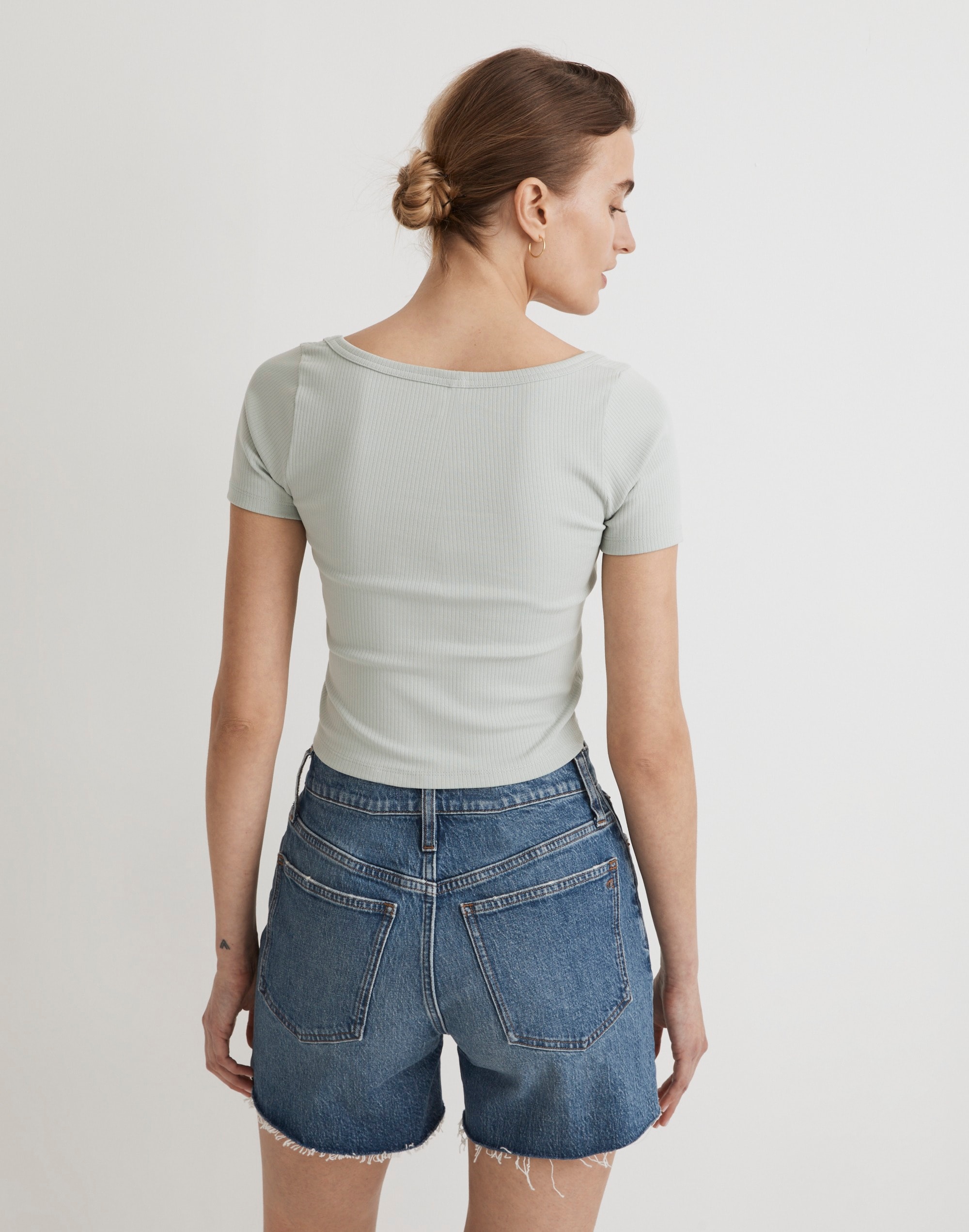 Square-Neck Crop Tee in Sleekhold