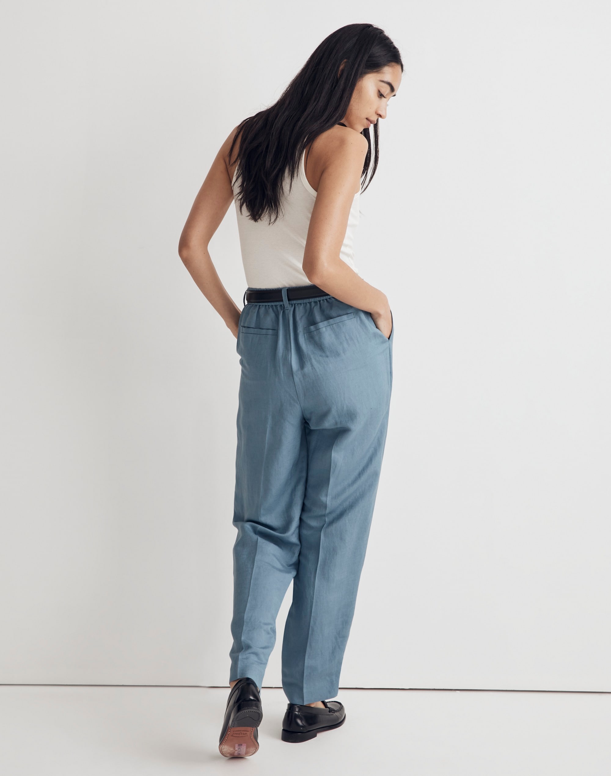 The Tailored Tapered Pant in Linen-Blend
