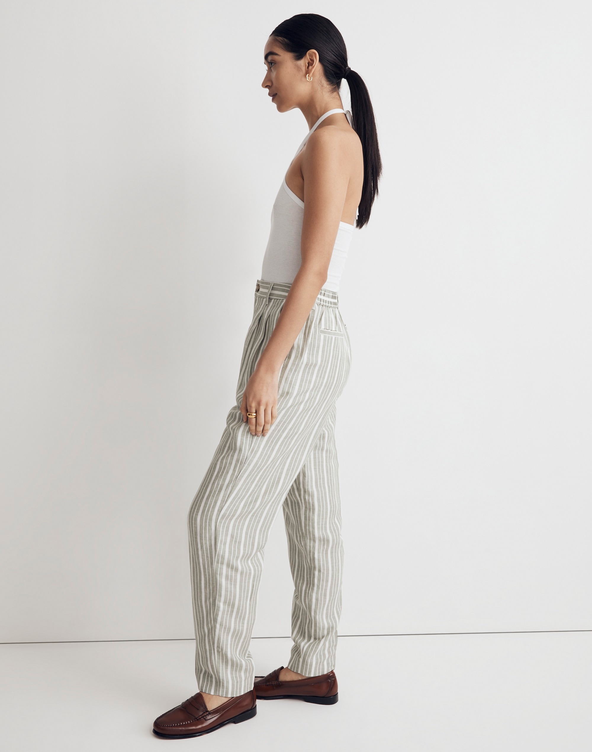 The Tailored Tapered Pant in Striped Linen-Blend