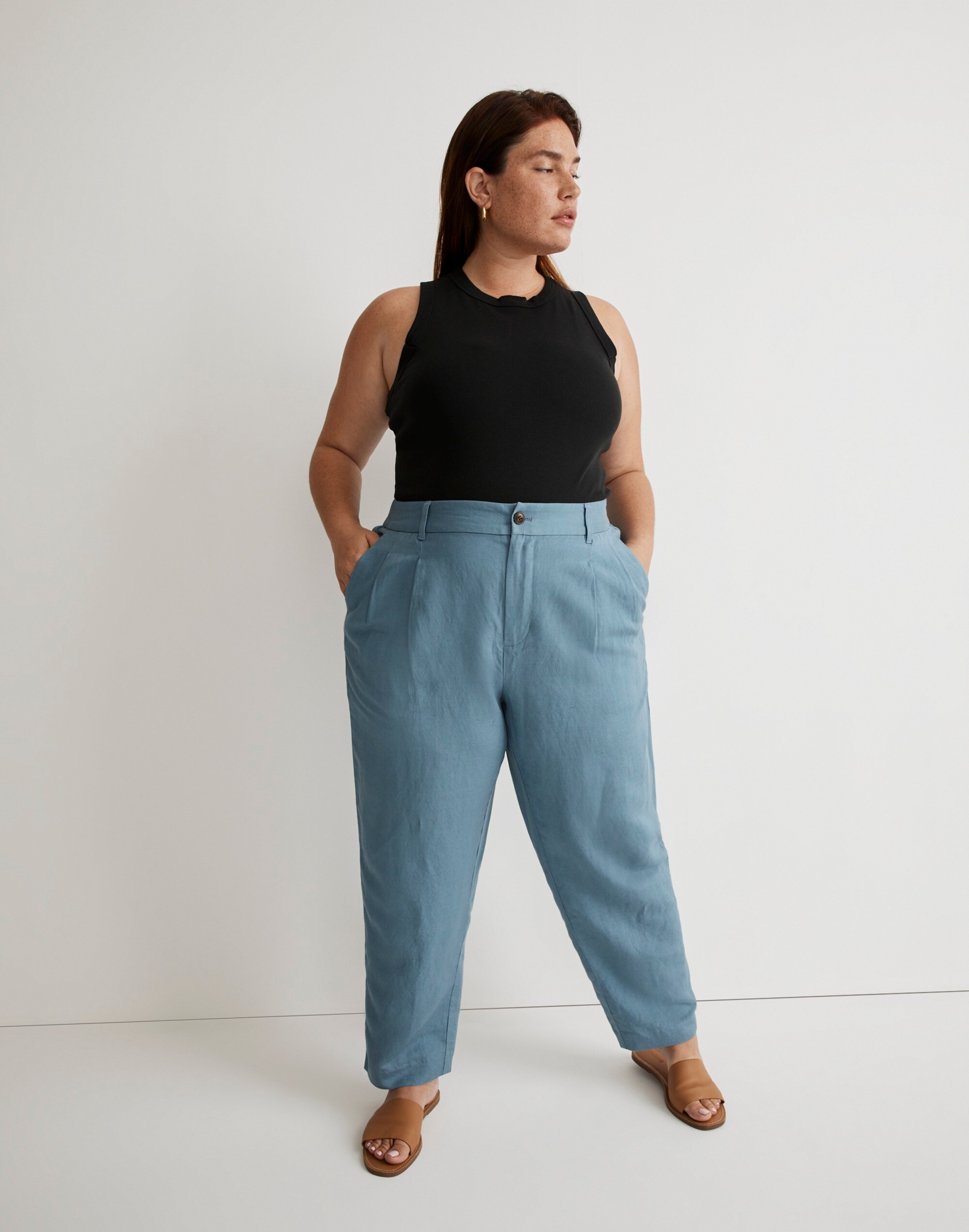 The Plus Tailored Tapered Pant in Linen-Blend