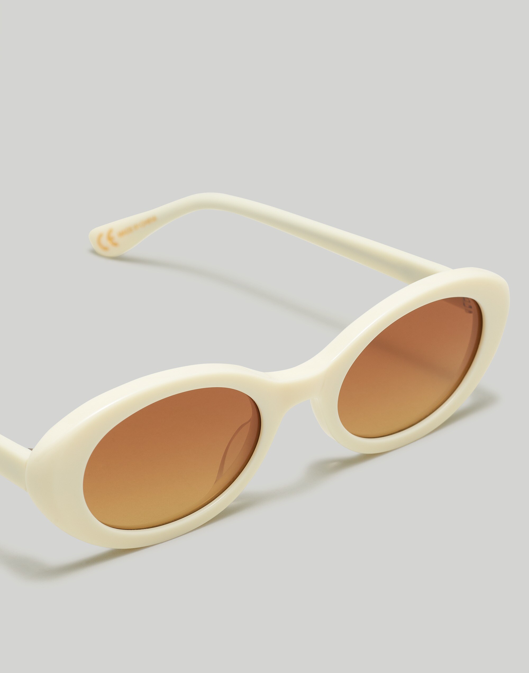 Shop Mw Russell Oval Sunglasses In Antique Cream