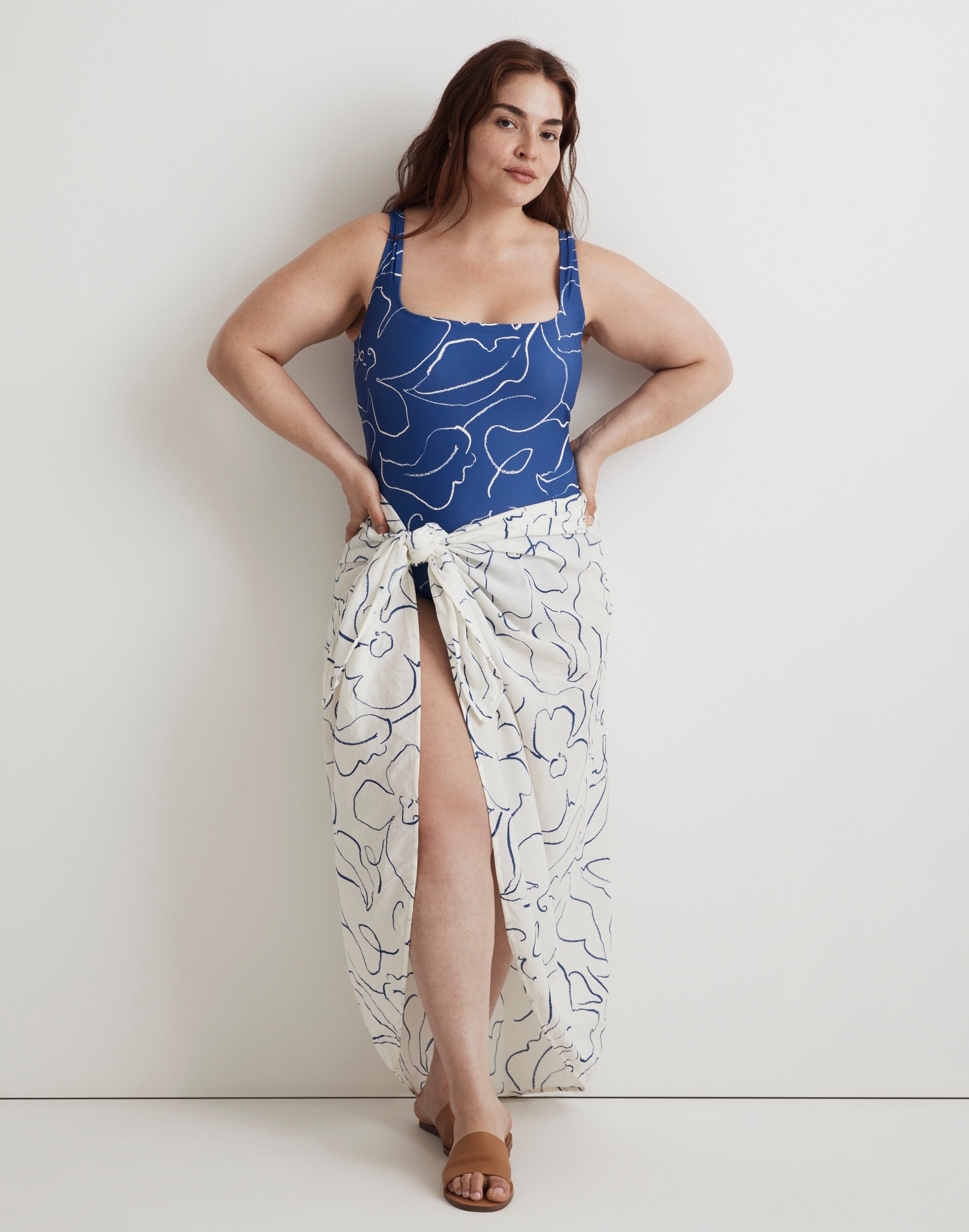 Plus Crinkle Cotton Sarong in Linear Bloom