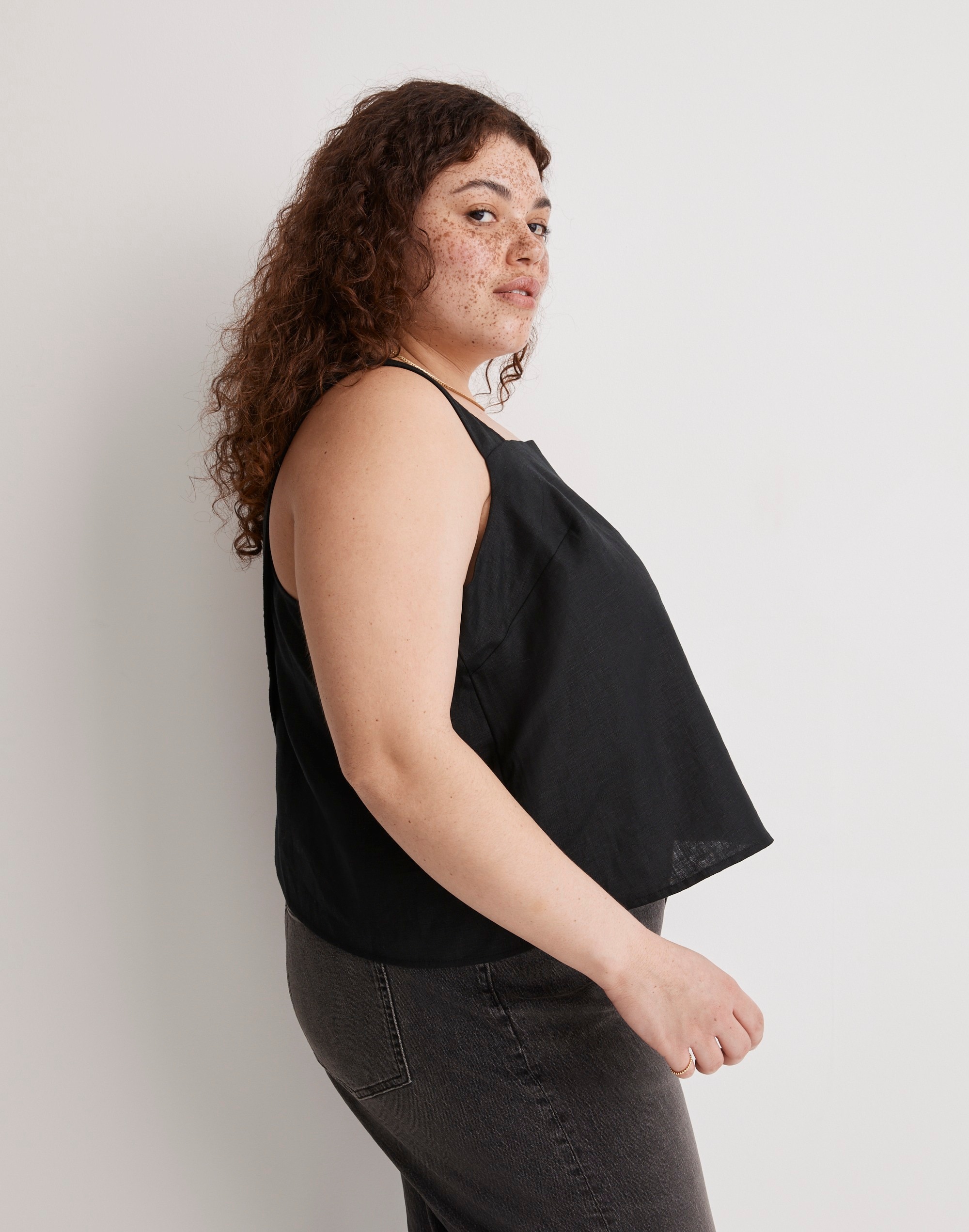 Plus 100% Linen Cross-Back Sleeveless Top