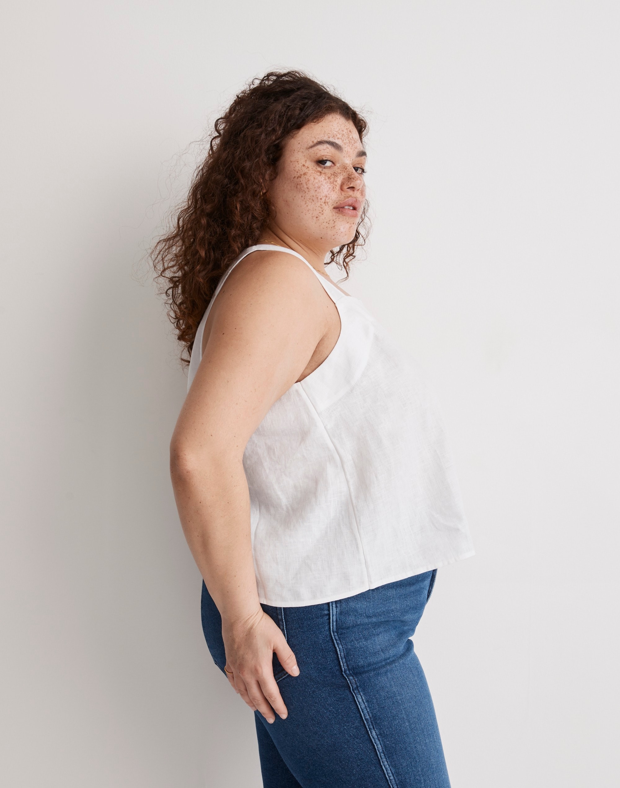 Plus 100% Linen Cross-Back Sleeveless Top